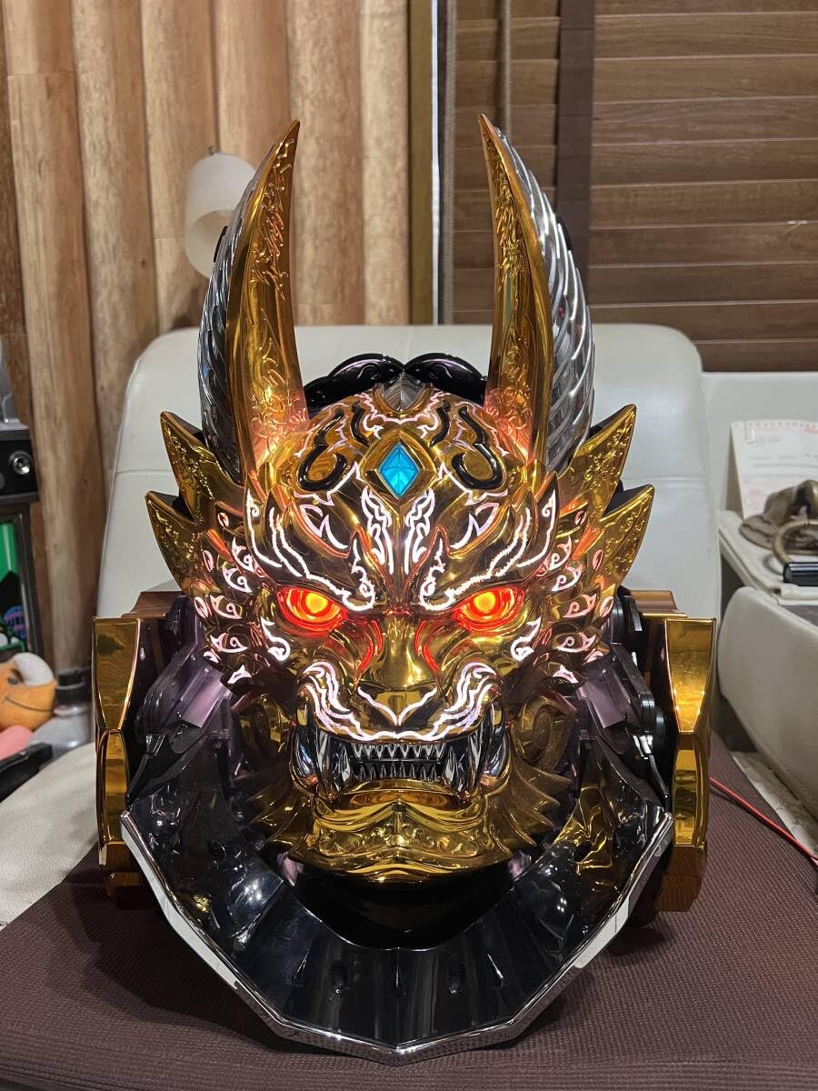 美品　牙狼 フェイス GARO ガロ LED点灯 美品 牙狼 フェイス GARO ガロ LED点灯 美品 牙狼 フェイス GARO
