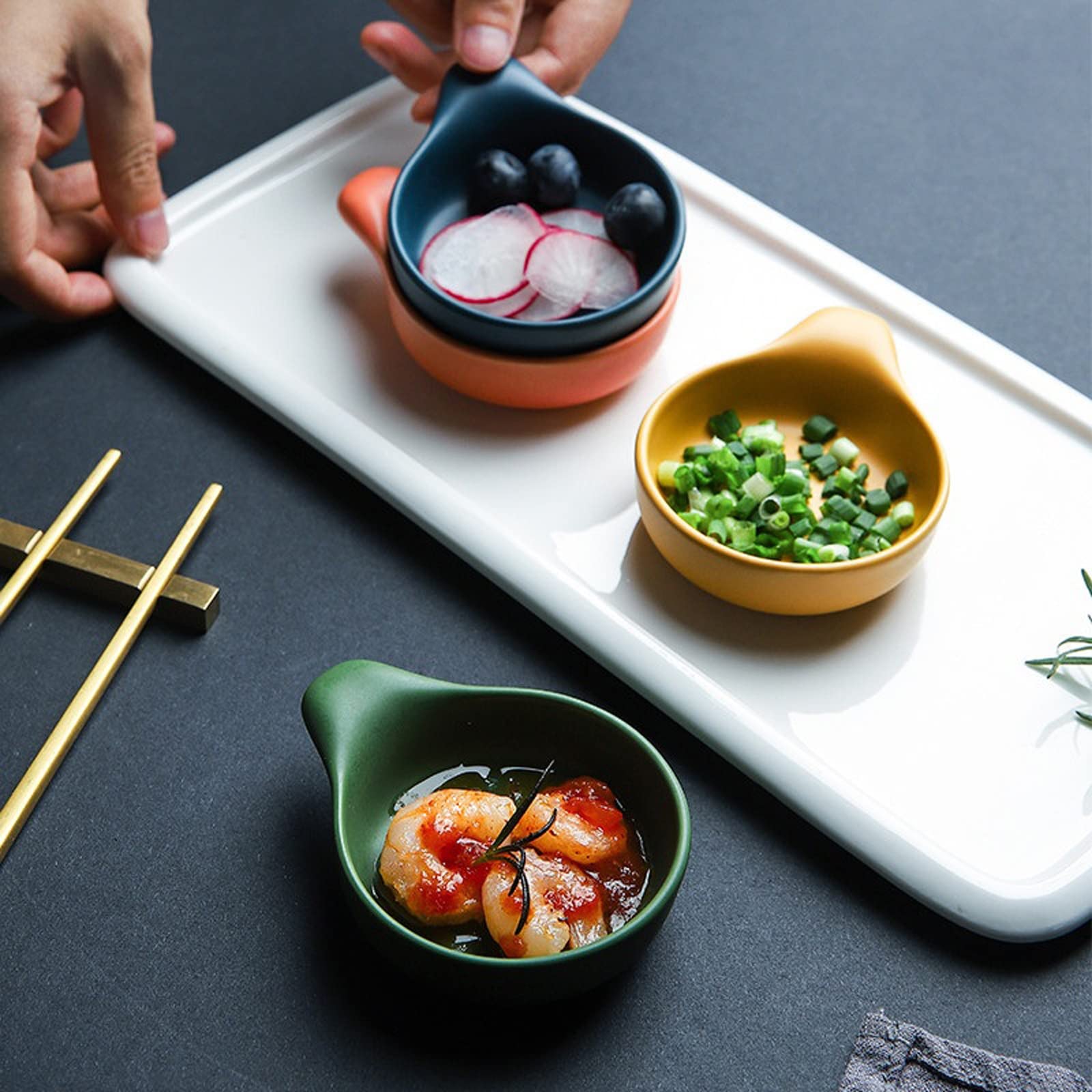 danie z przekąskami Proste danie przyprawowe Dip/Zanurzenie miseczki odporne na ciepło Mini sos Dish Porcelain Spice Container (Color : E)