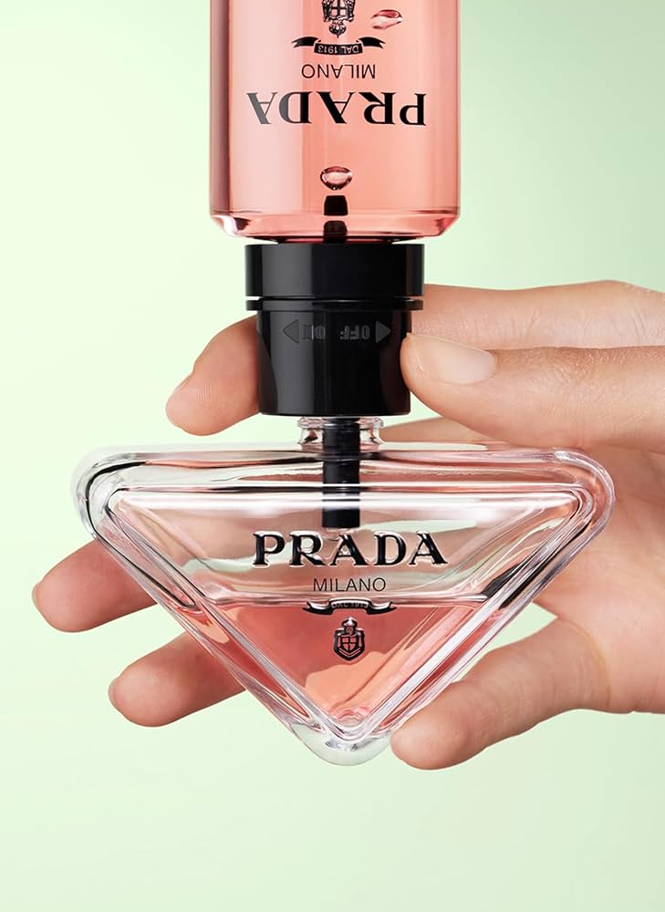 Amazon.co.jp: Prada Paradoxe Eau de parfum 90 ml / プラダ