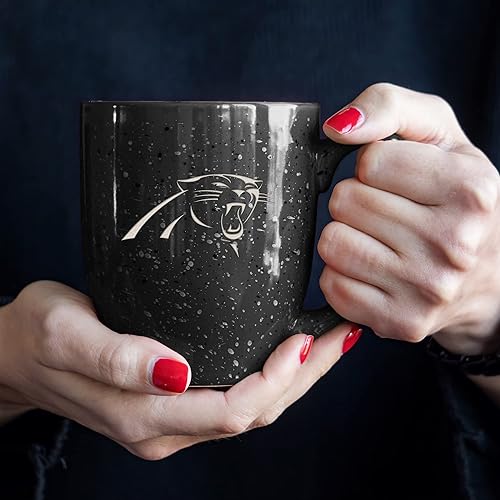 Miniatura 160 de Rico Industries, NFL Football - Taza de café de 16 oz de cerámica moteada, grabada con láser y de color de los equipos de fútbol americano de la NFL