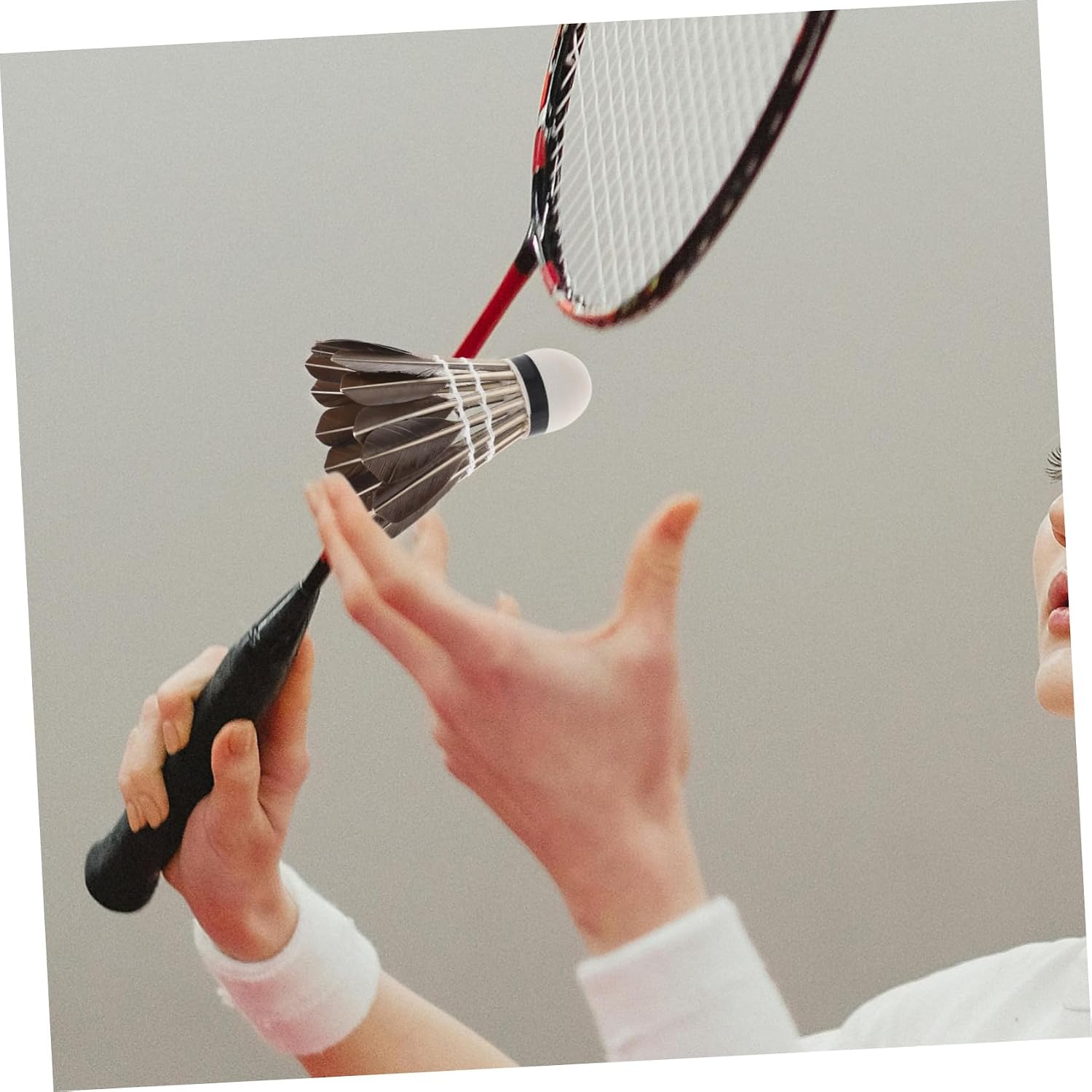 6Pcs Training Badminton Shuttlecocks Portable Wind-Resistant for Indoor Outdoor Fitness and Skill Practice Adult