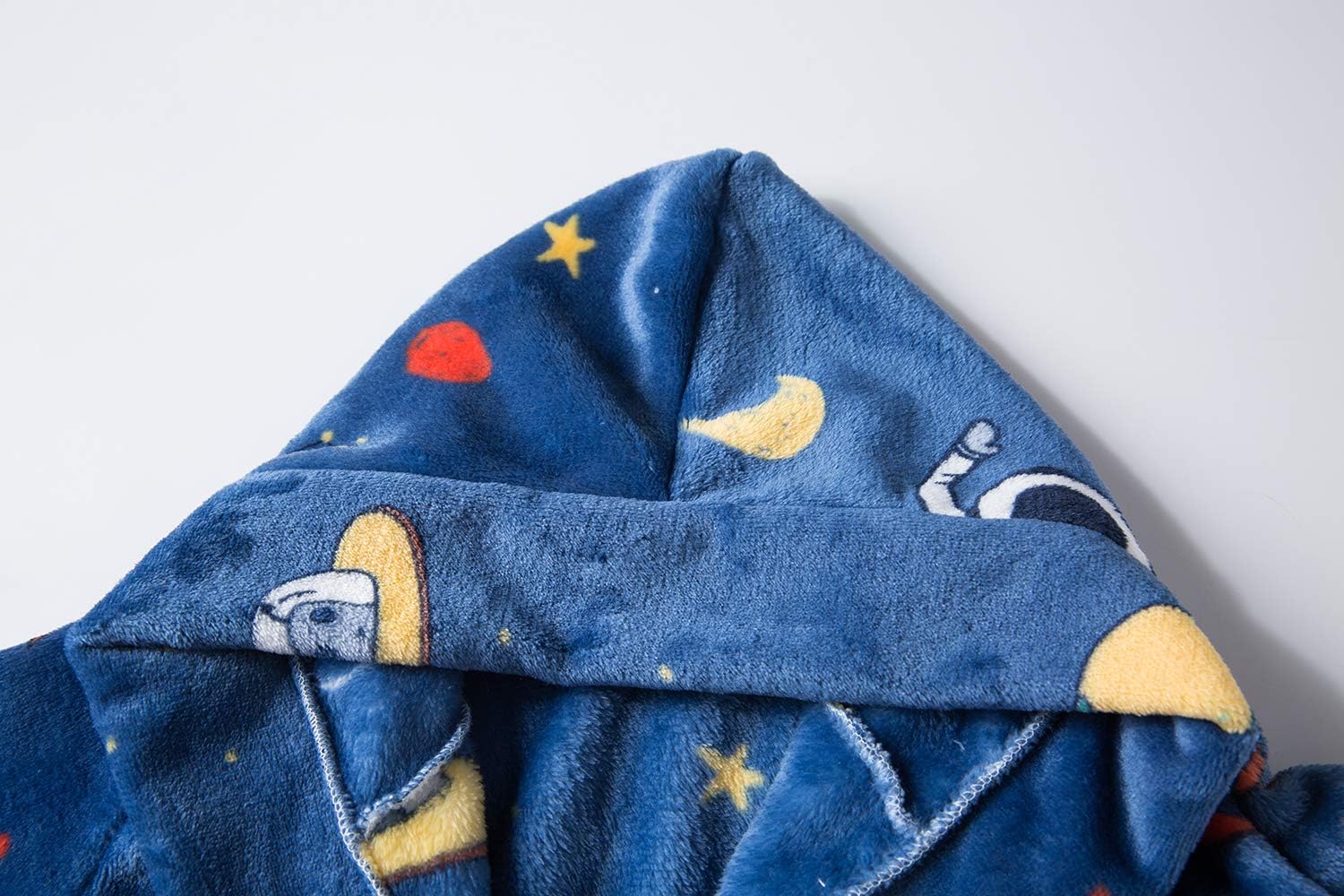 Boys Fleece Bathrobe Hooded Toddler Soft Fuzzy Robe for Kids 2-16 Years