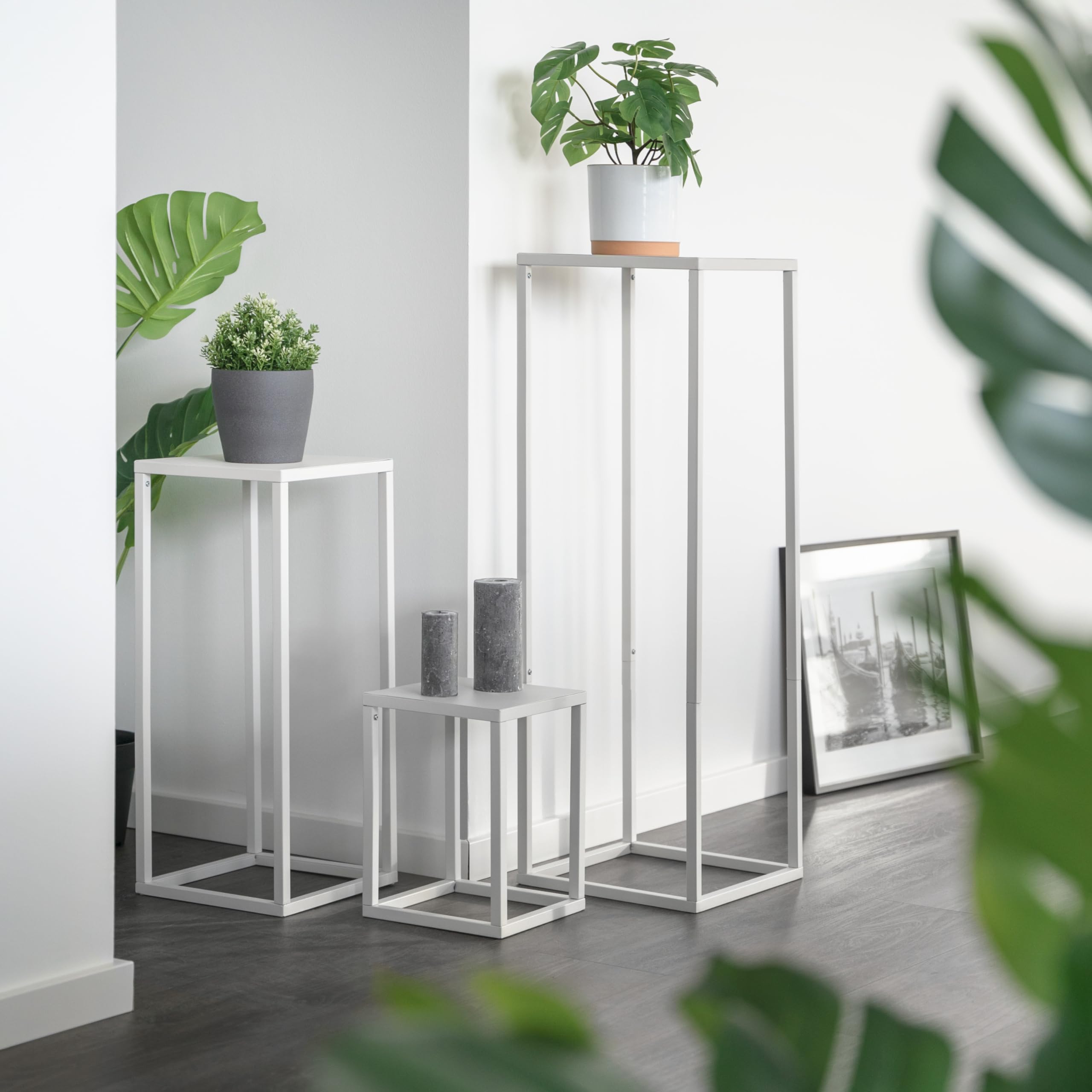bremermann Blumenhocker 3er-Set, Metall-Pflanzenständer, moderne Blumensäule ideal für Wohnzimmer, Flur und Büro, stabiles Regal für Dekoration und Zimmerpflanzen, aus Metall (Weiß)
