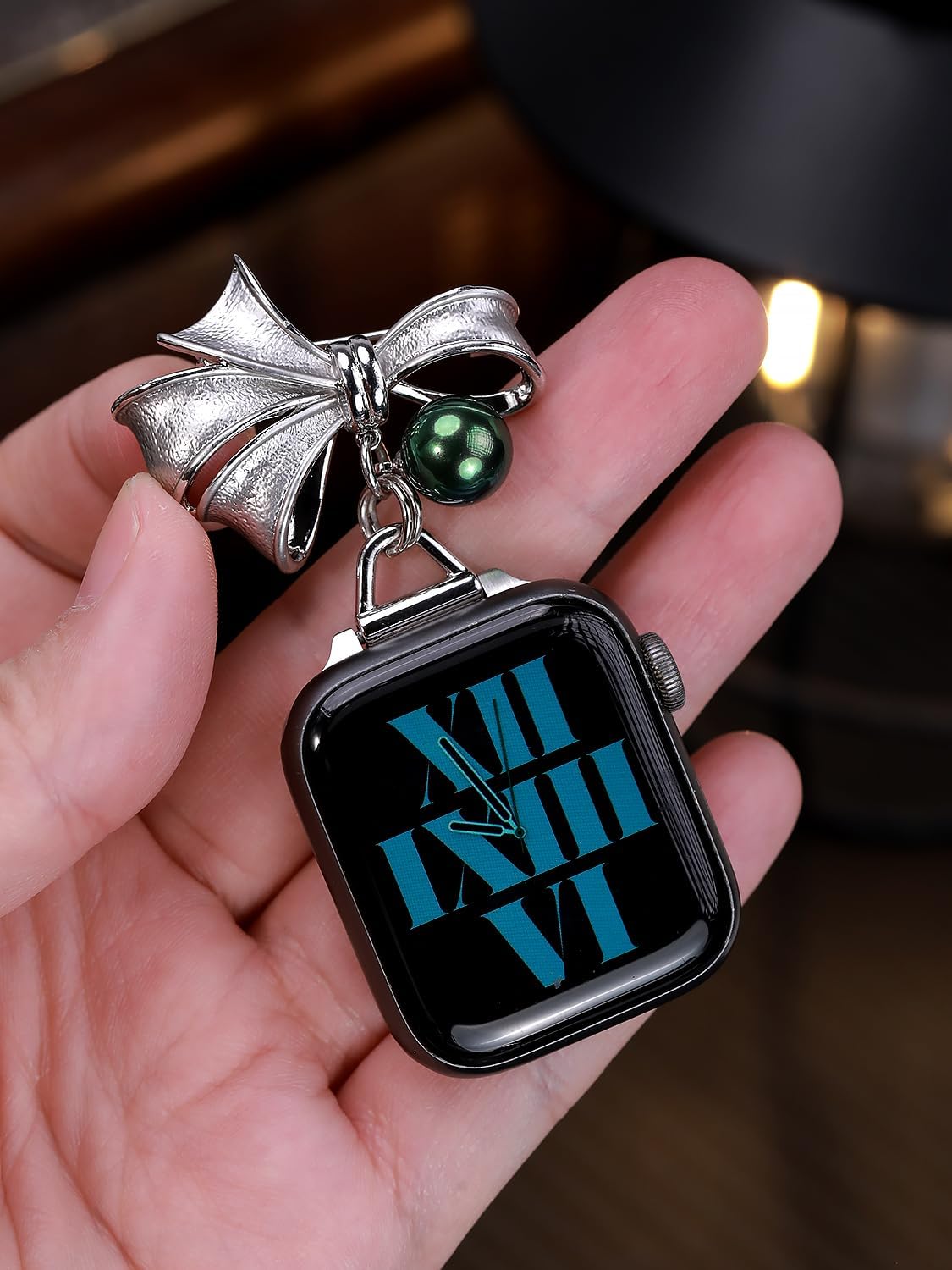Exquisite Pin-On Brooch Clip Bag Charm Watch Bands Strap for Apple Watch123456789se10s11 Ultra 49mm Fob Clip 46/45/44/42/41/40/38Chain Nurse Metal Alloy image 5