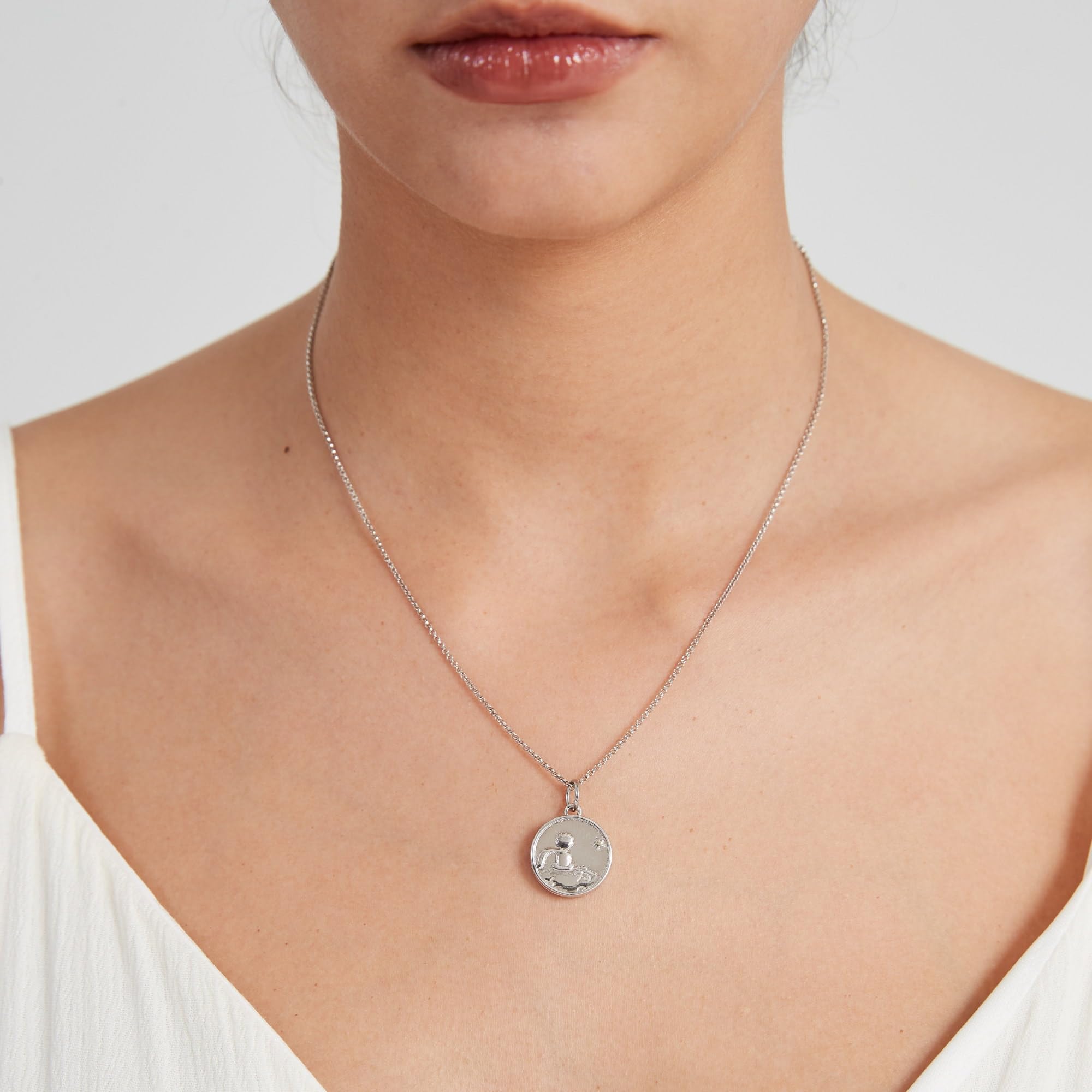 PERIMADE Collar con medallón personalizado para mujer, medallón personalizado de príncipe pequeño que sostiene fotos, grabado personalizado, texto conmemorativo, regalo de joyería de cumpleaños y