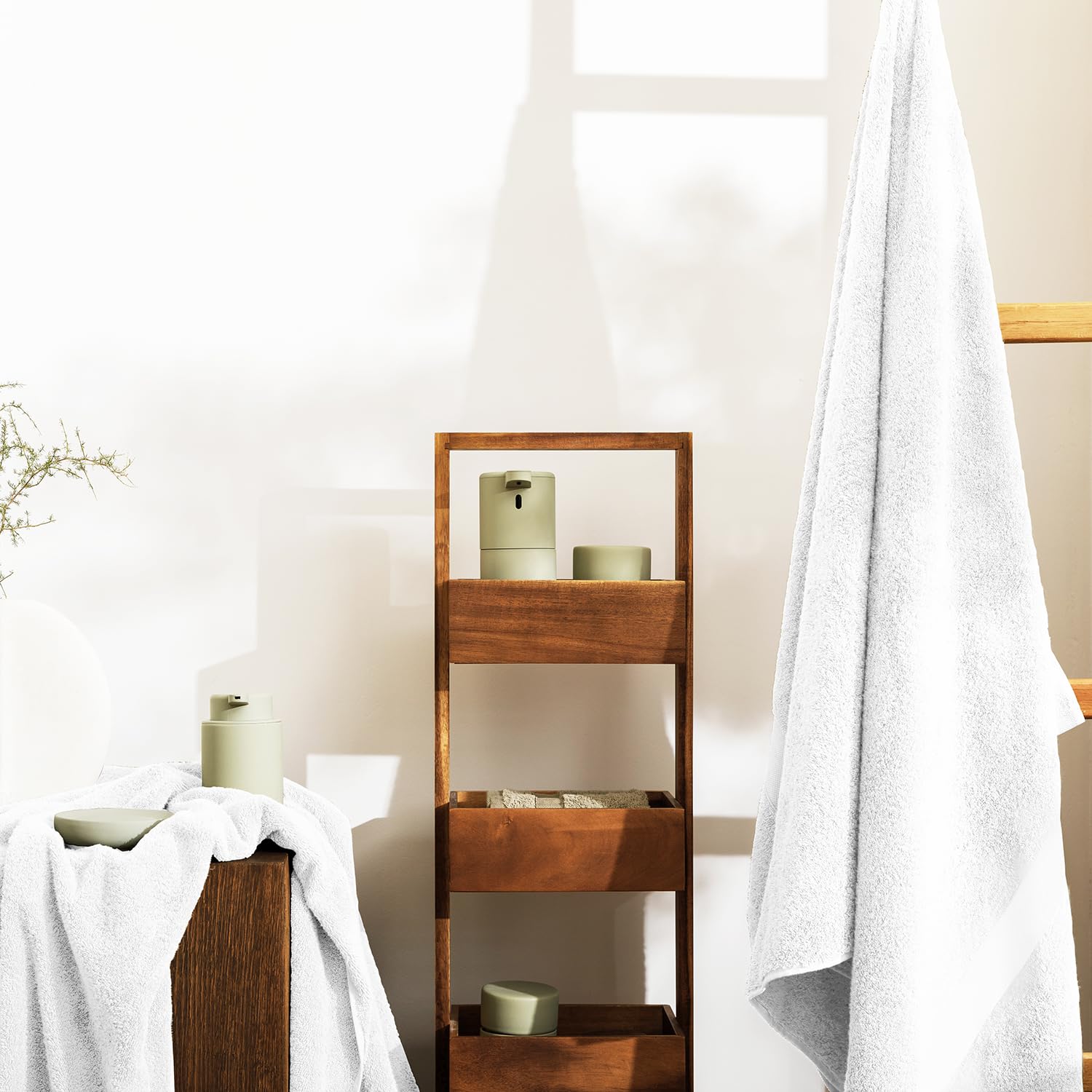 Oakias Juego de toallas blancas de 8 piezas, 600 g/m², 2 toallas de baño, 2 toallas de mano y 4 paños de calidad, altamente absorbentes
