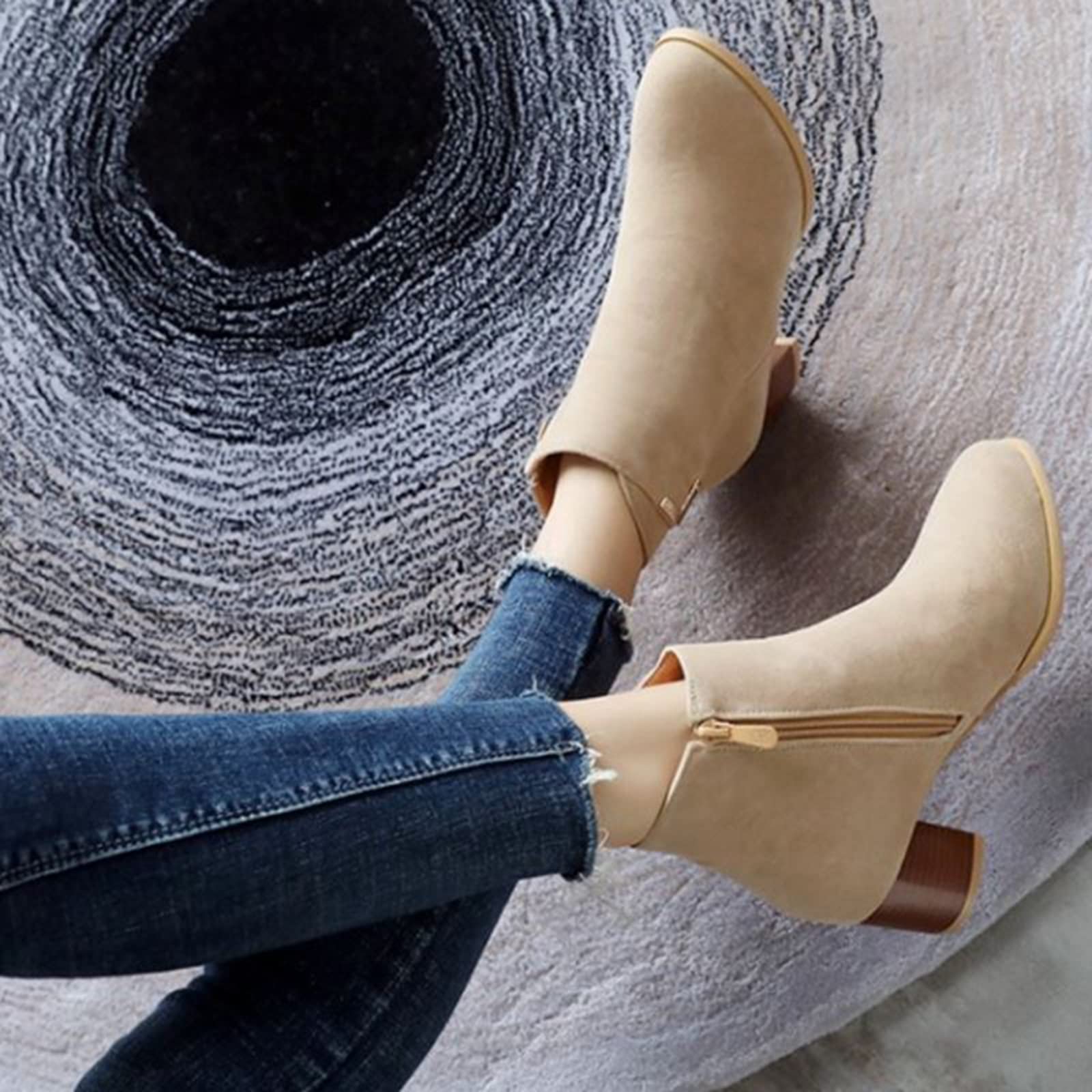 Casual Damenstiefeletten mit dicken Absätzen