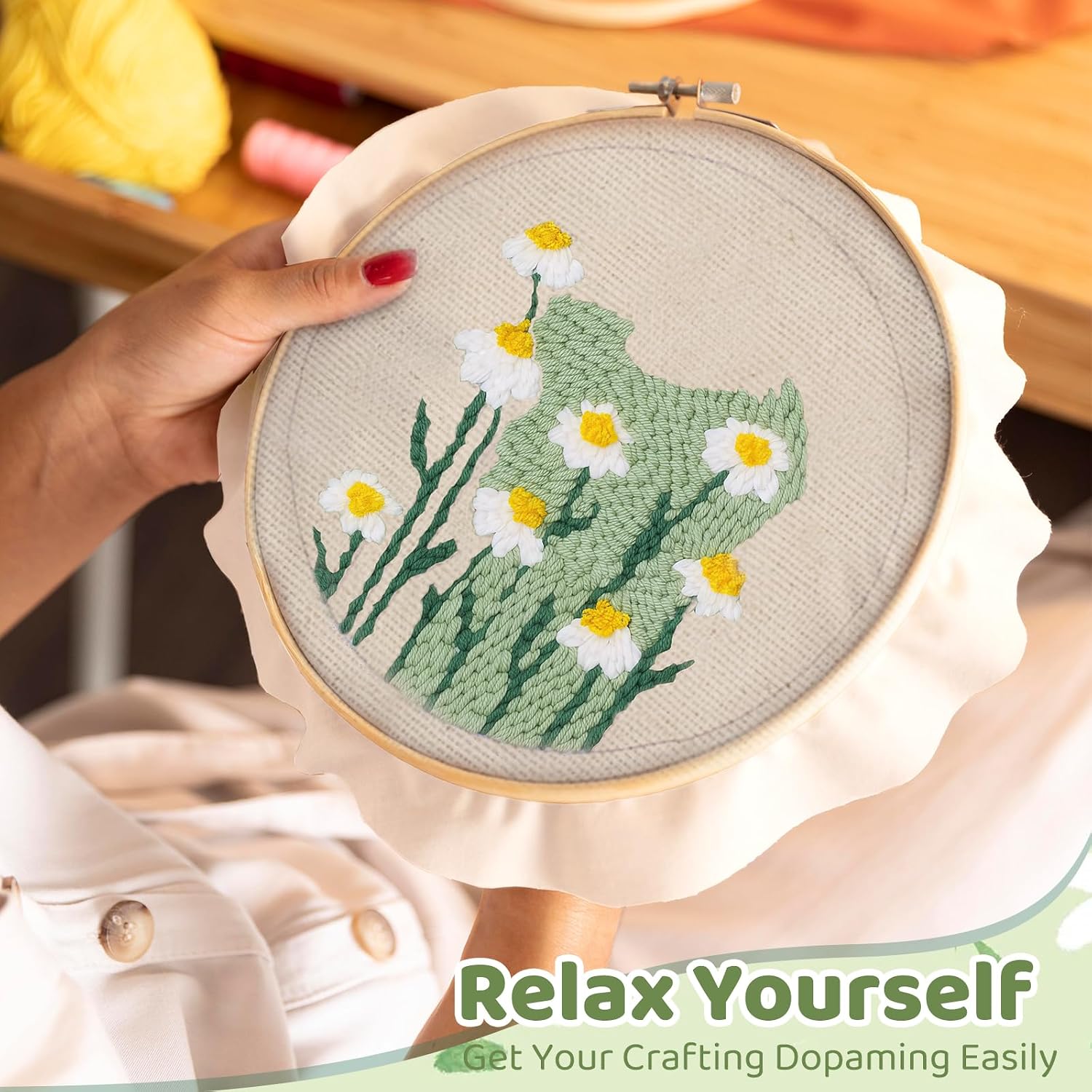 Clouparto 1PCS Punch Needle Kit for Beginners - Daisy with Hoop 20x20cm