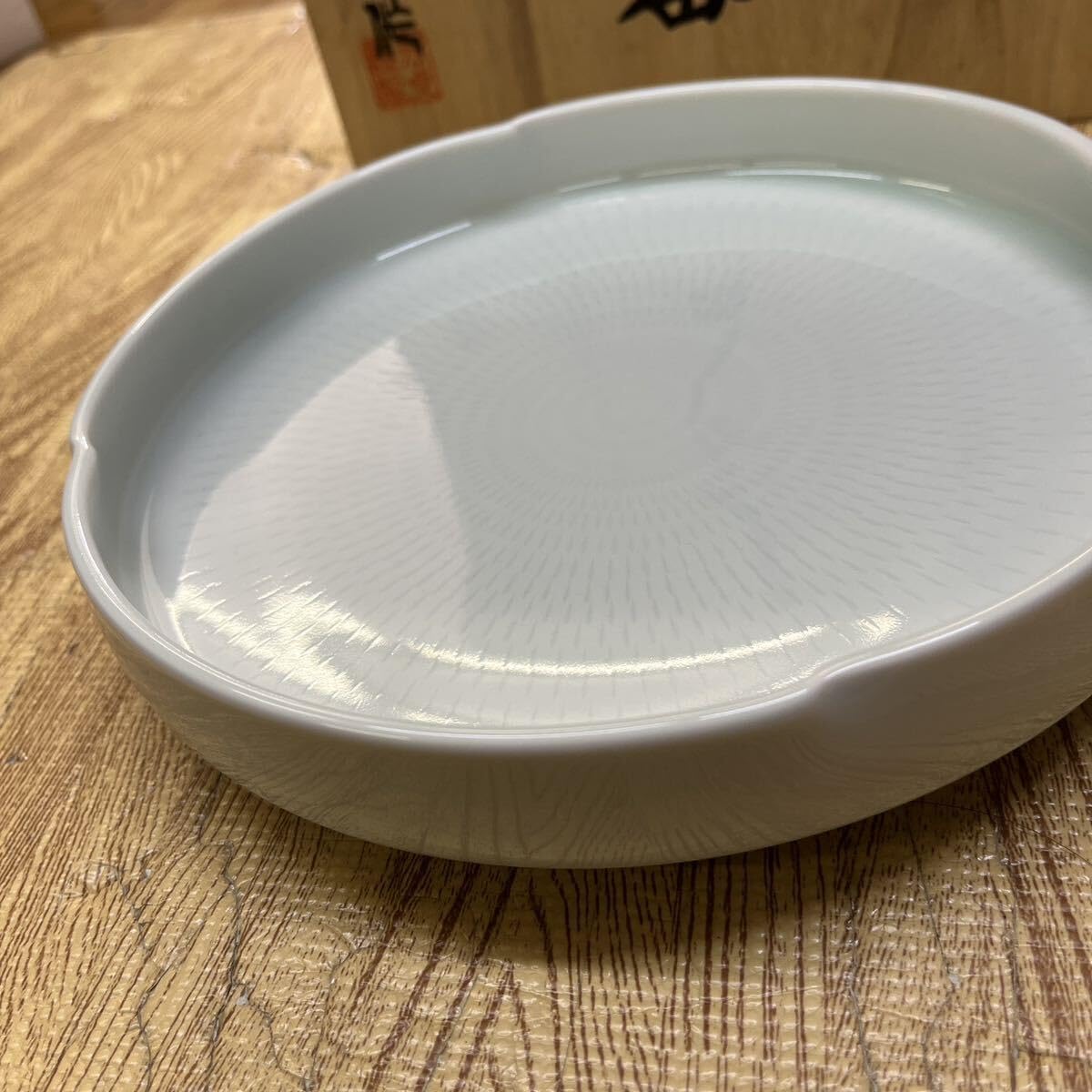 有田焼　飾皿　秀貞 Yahoo!オークション - 有田焼 秀峰作 大皿 飾皿 直径約36.5cm