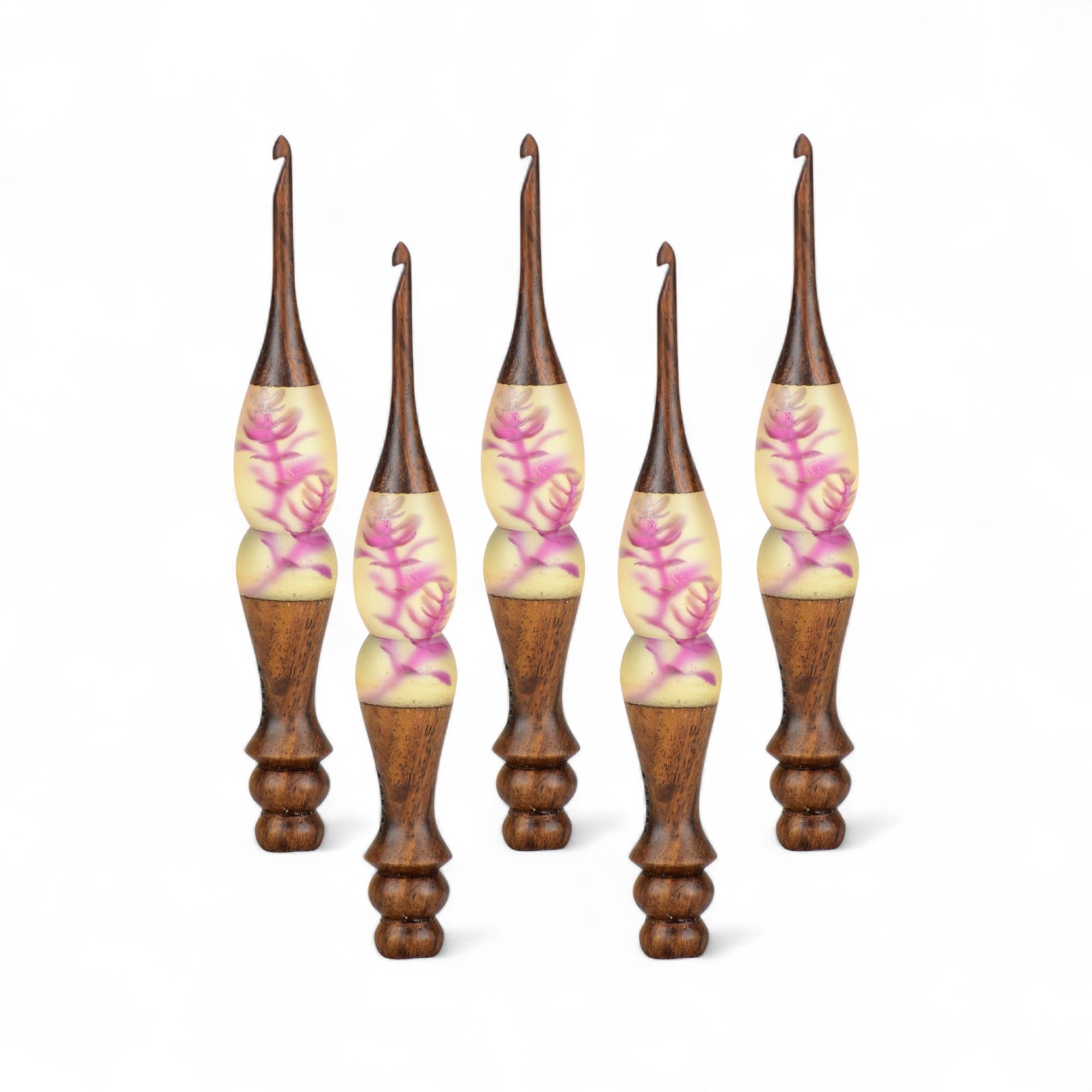 Resin Floral Crochet Hook Set – Ergonomic Wooden Handle with Handcrafted Flower Design, Comfortable Grip Crochet Needles for Knitting & DIY Craft Projects (Brown, 5.5 mm)
