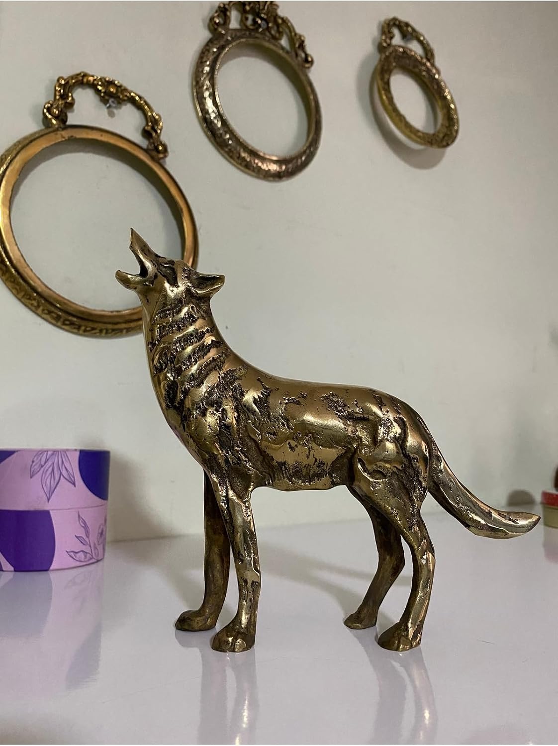 Large Brass Wolf decorative accent 1590 | Retro Style Decorative Object for Home Decor Accent | Nostalgic Vintage Design with Durable Bronze Material | Unique Gift Idea for Collectors and Enthusiasts