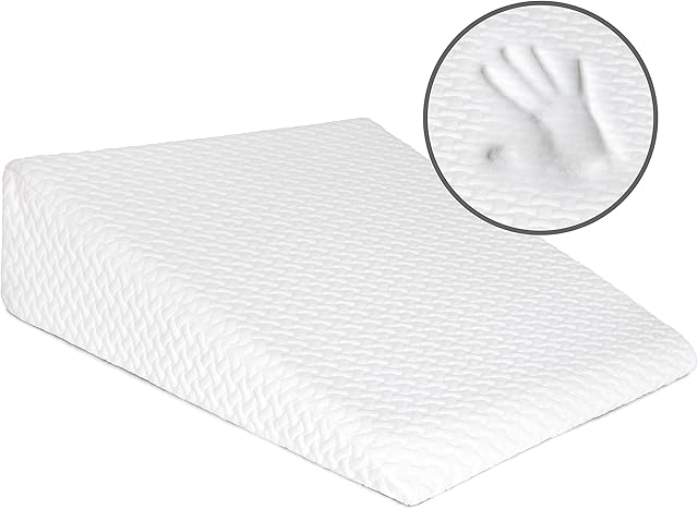 Milliard Bed Wedge Pillow with Memory Foam Top - Helps with Acid Reflux and Gerds, Reduce Neck and Back Pain, Snoring, and Respiratory Problems - Breathable and Washable Cover