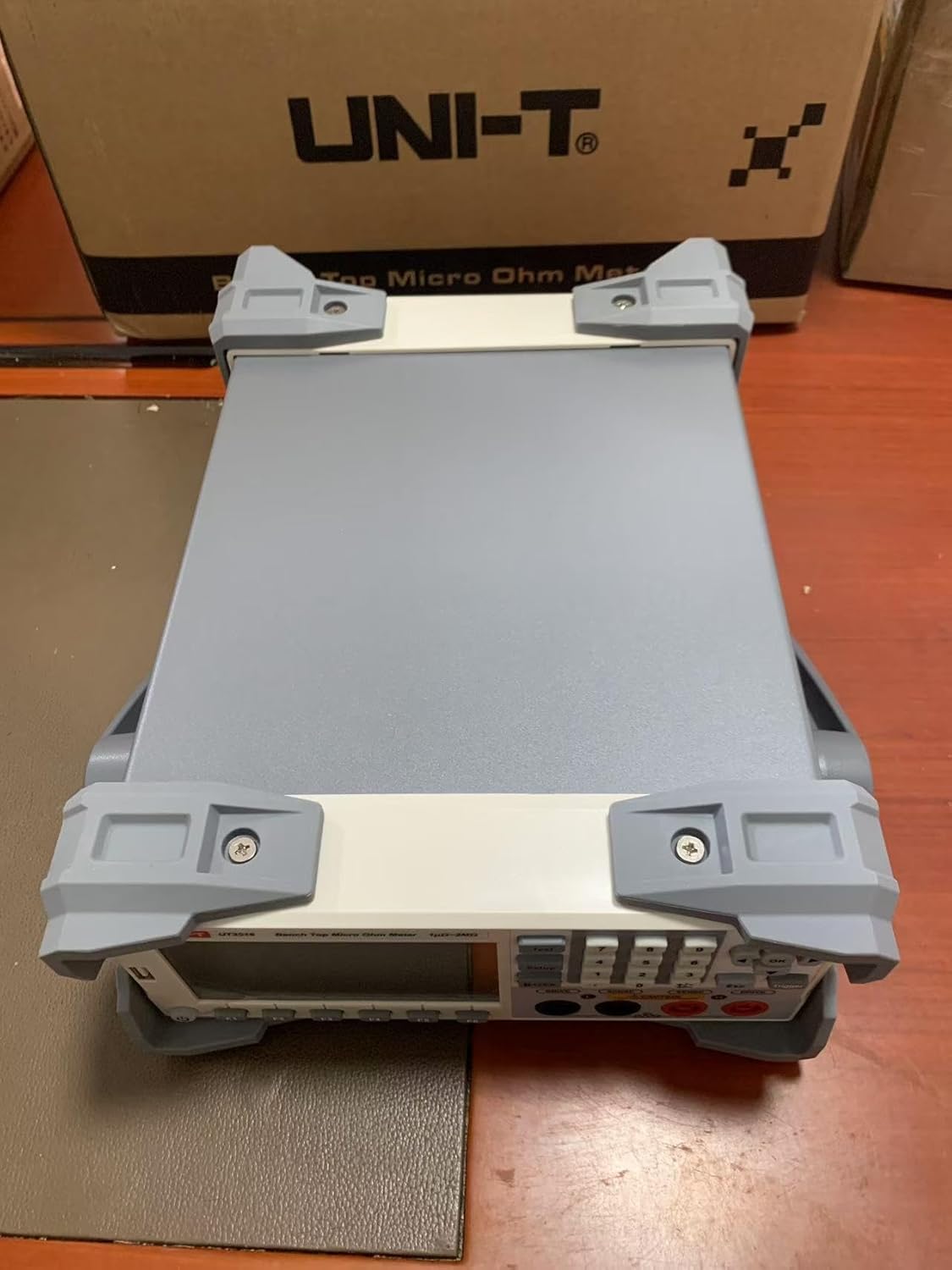 Manual page detailing the comparator function settings and output for the UT3510 Series, showing options for qualified/unqualified files and comparison methods.