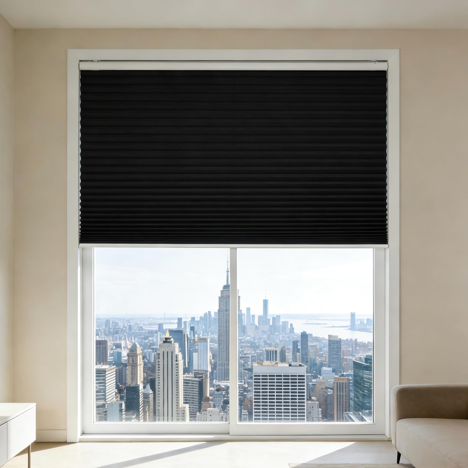 Store plissé 35x130 cm dim-out au design élégant et thermique pour un confort intérieur durable