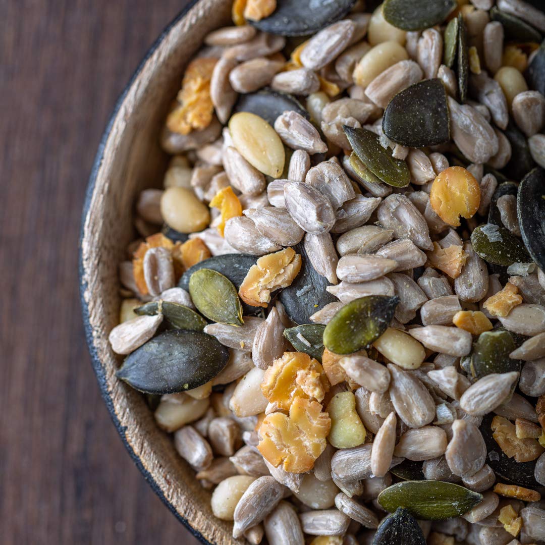 süssundclever.de® Bio Salat-Topping | mit Pinienkernen | 1,0 kg | unbehandelt | plastikfrei und ökologisch-nachhaltig abgepackt