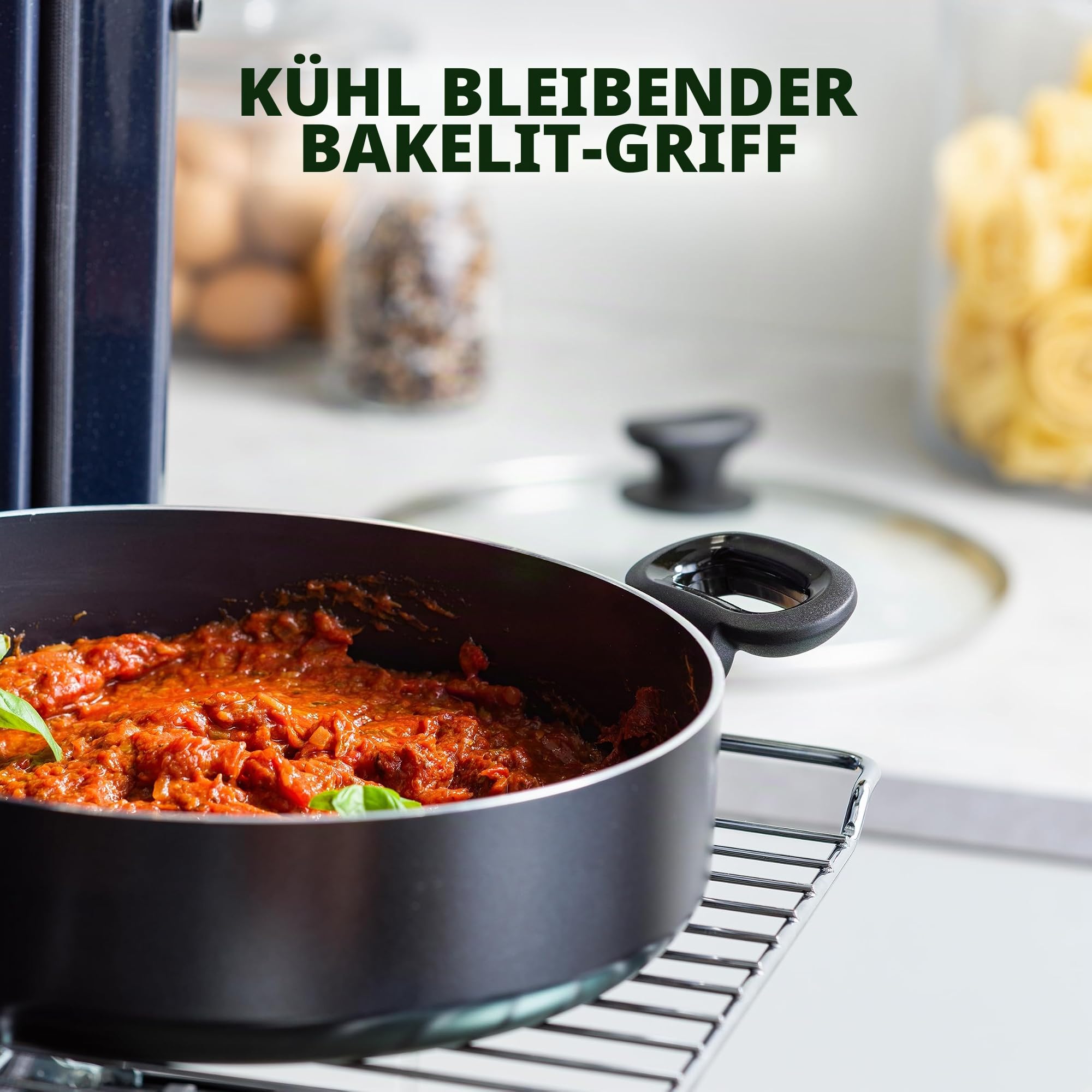 GreenPan Torino Gesunde antihaftbeschichtete Keramik 28cm/4,2 Liter Schmorpfanne mit Deckel, PFAS-frei, Induktion, Backofenfest bis 160°C, spülmaschinenfest, Schwarz