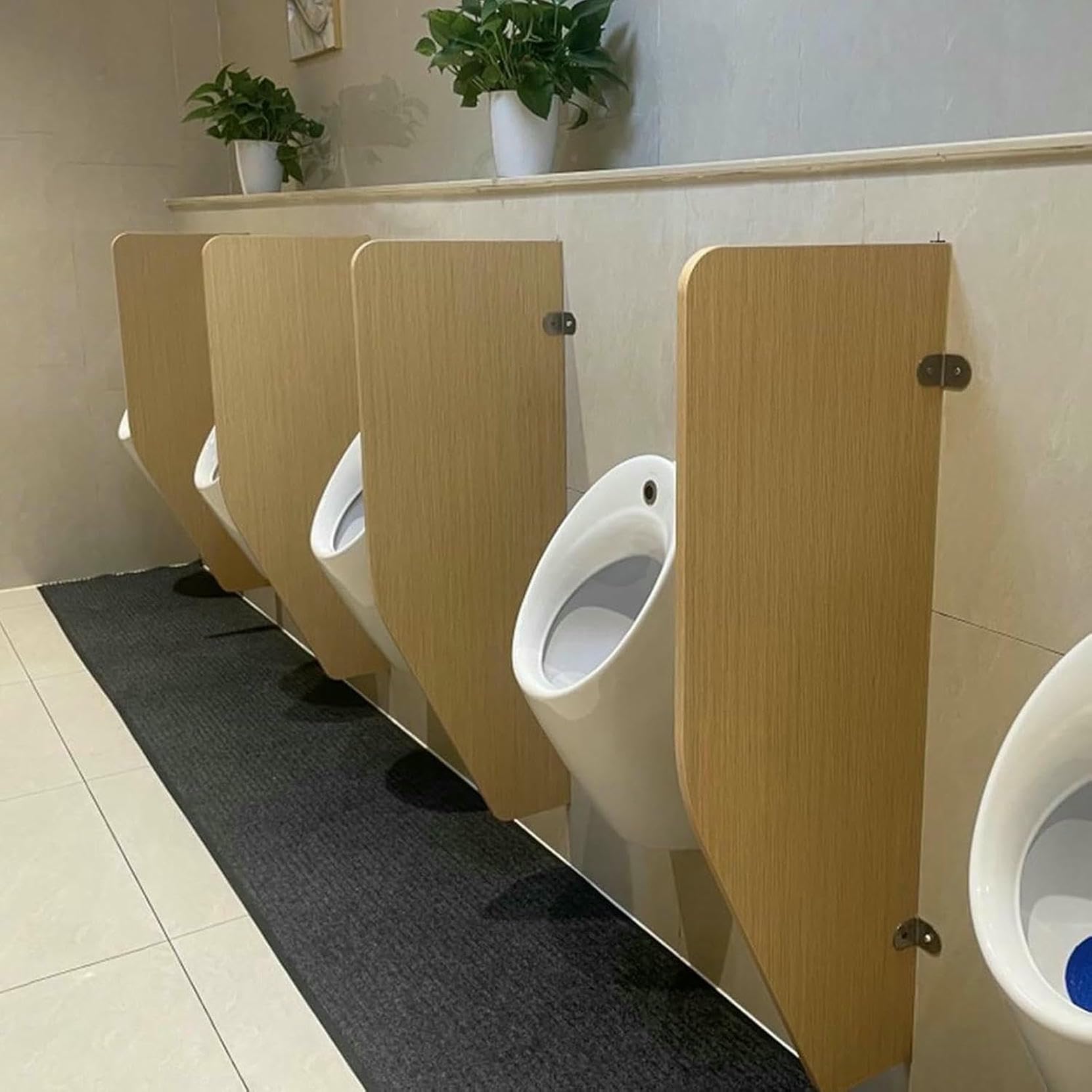 Séparateur urinaire monté sur mur en bois pour moderniser l'espace de vos sanitaires publics