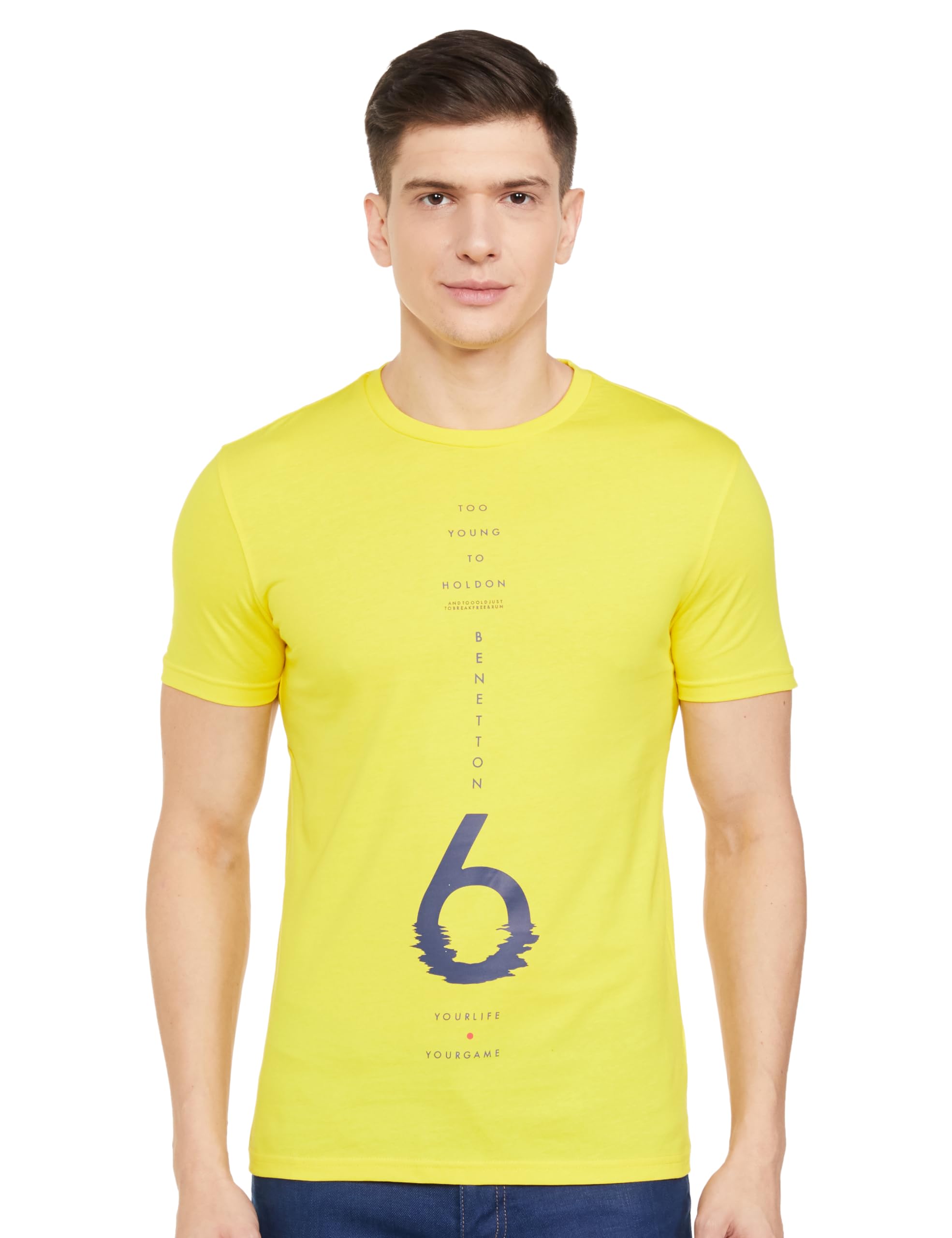 UNITED COLORS OF BENETTONMen's Solid Regular Fit T-Shirt