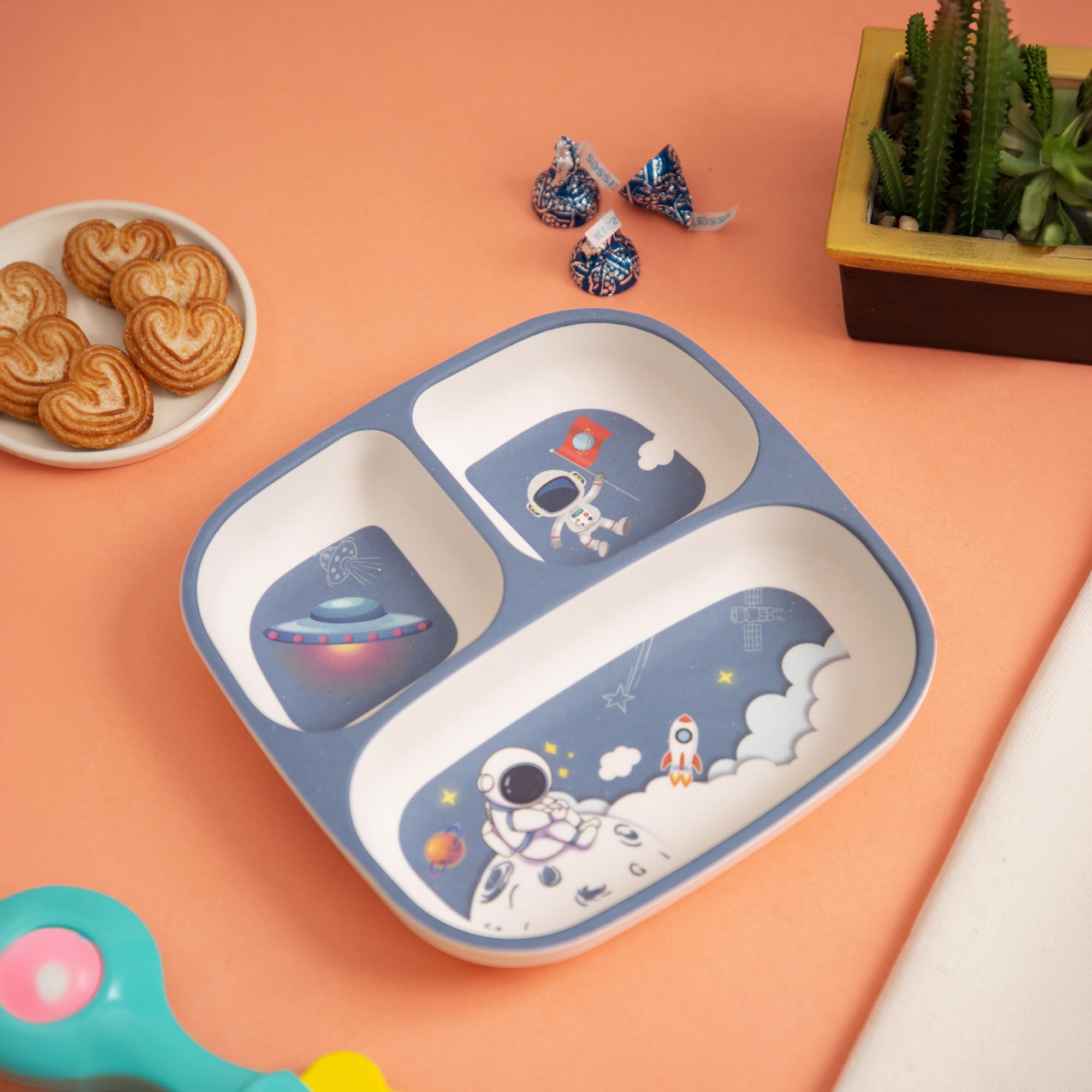 THE BAMBOO CO ™ Kids/Baby Feeding/Dinner Plate |Made of Bamboo| Eco-Friendly |Organic & Natural (Astronaut)