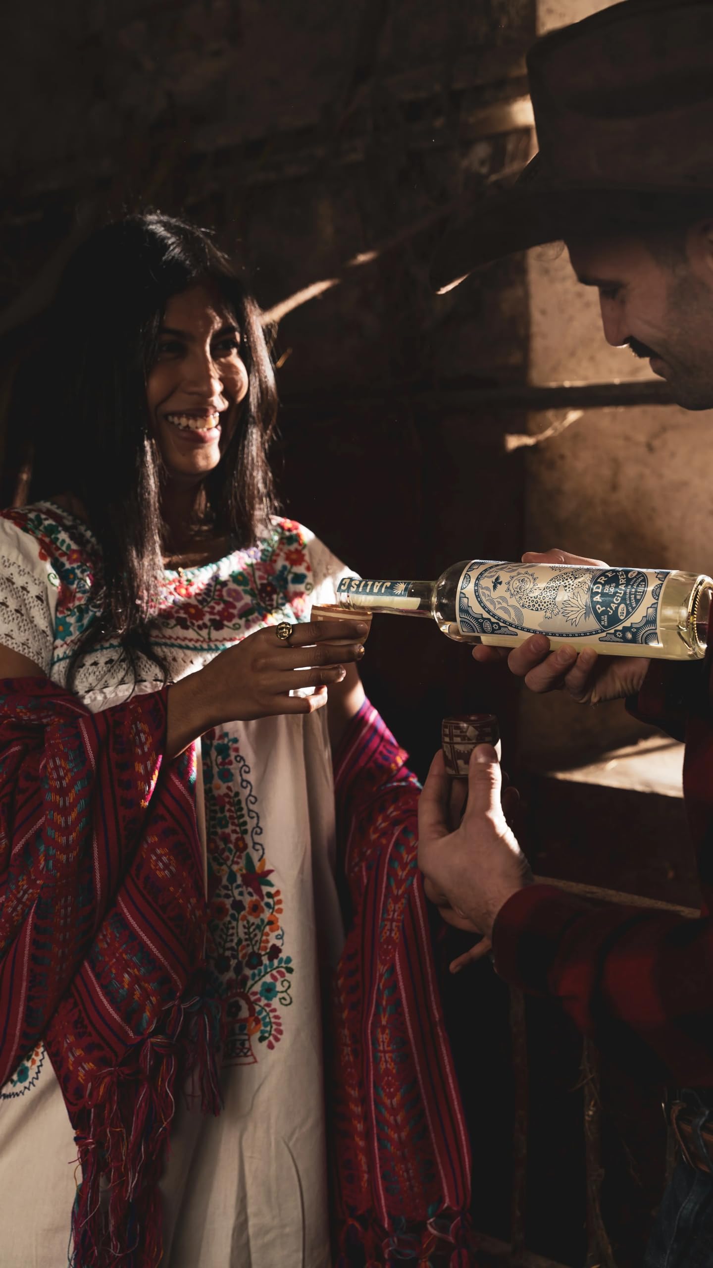 Padre de los Jaguares – Tequila Artigianale Premium di Agave Azul | Distillato di Terroir da Jalisco | Note Fruttate, Speziate e di Marzapane | Spirits Messicano | 70 cl, 40% vol.