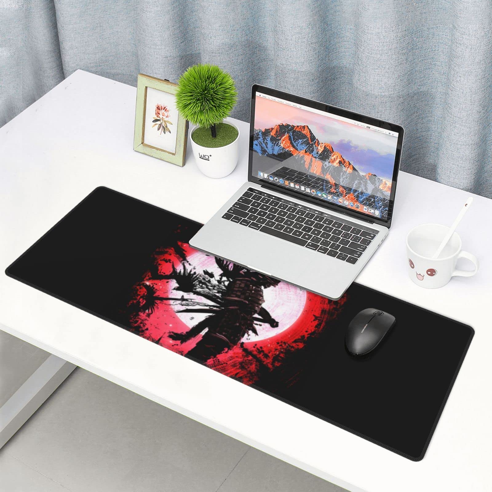 Tappetino per mouse Samurai Nero Rosso Sole Luna Bushido Lungo Esteso XL Tappetino per mouse da tavolo Gaming Pc Desktop Grandi Topi in gomma Bordi cuciti 80 cm X 11,8