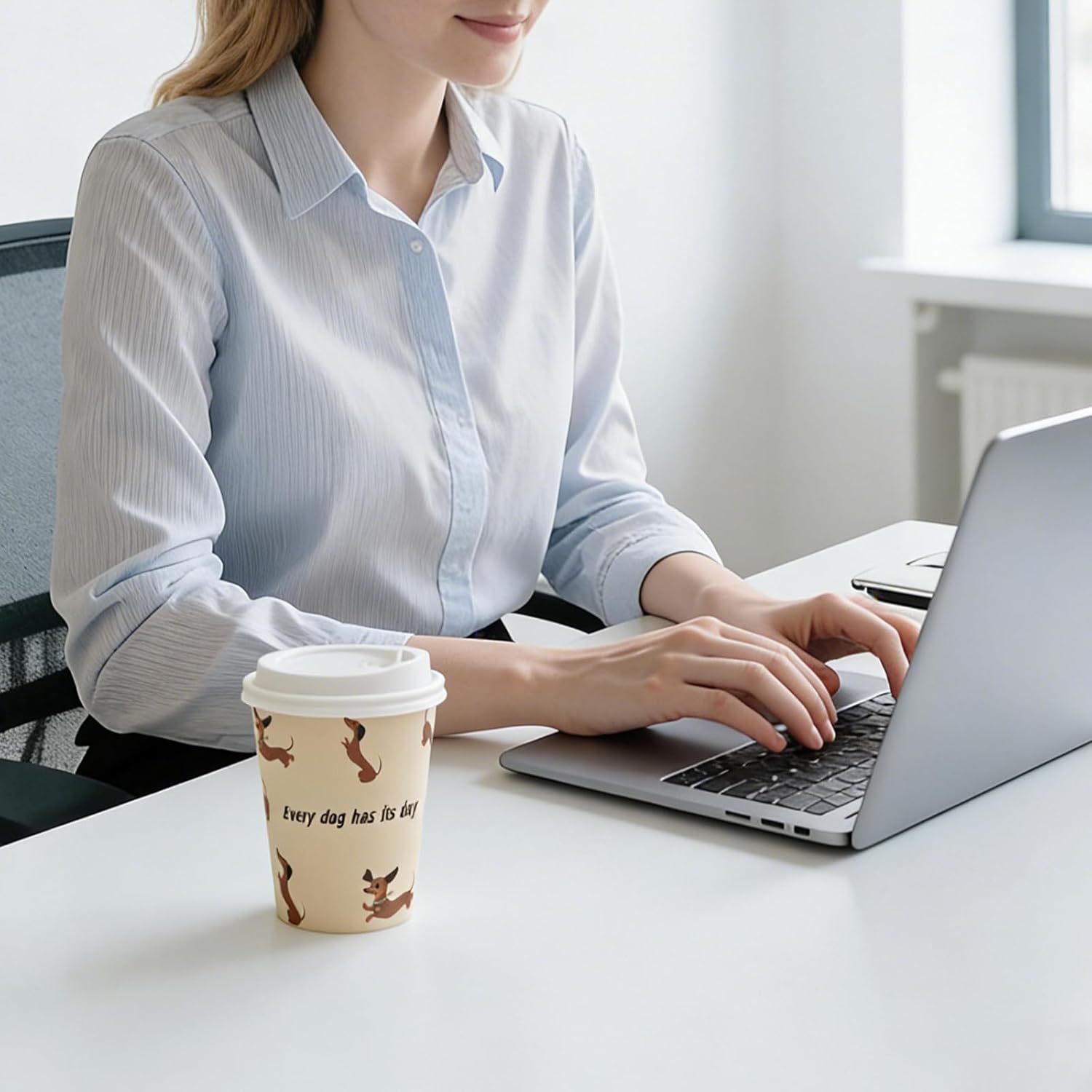 12 OZ 25 Pack Disposable Cups Paper Coffee Cups with Lids, Disposable Paper Cups for Cold/Hot Drinks, Leak-Proof To Go Drinking Cups for Office Party Home Picnic & Travel (Dachshund Dog) - Image 6