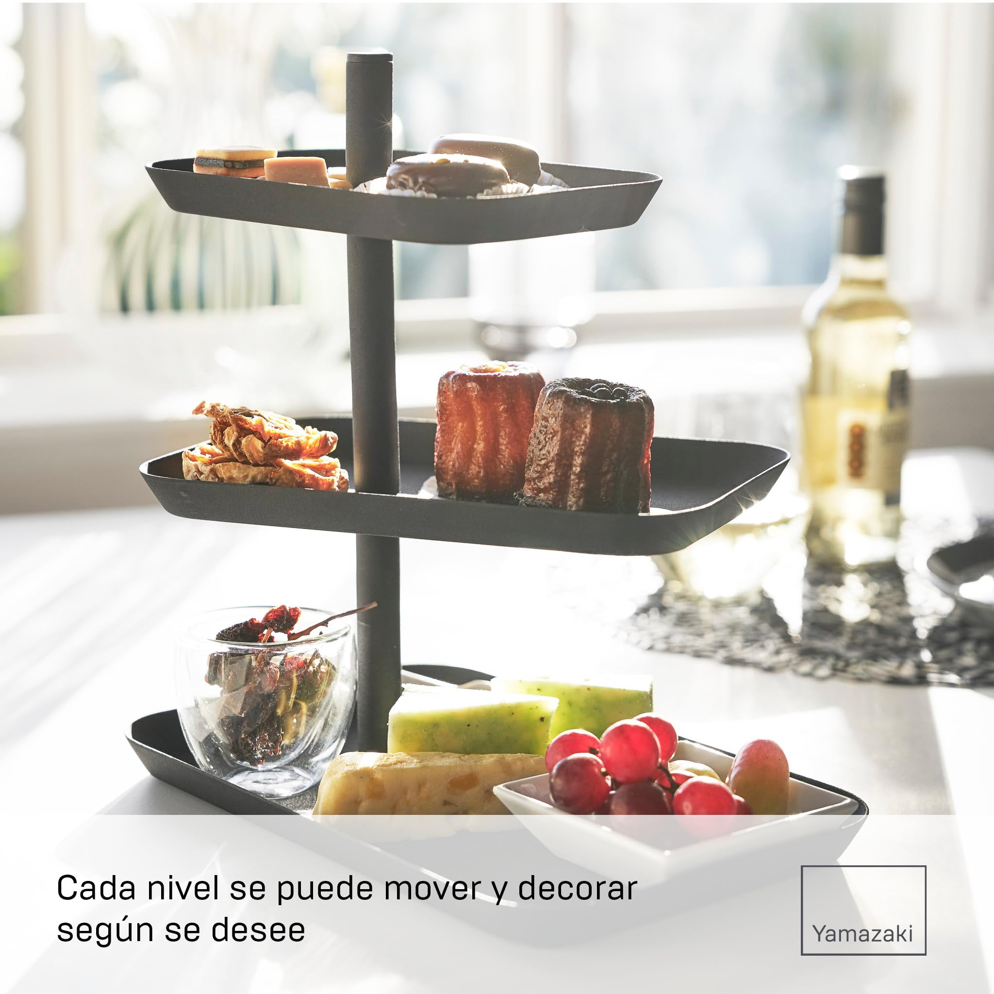 Yamazaki Soporte para tartas 4281 TOWER con 3 niveles, negro, acero, diseño minimalista