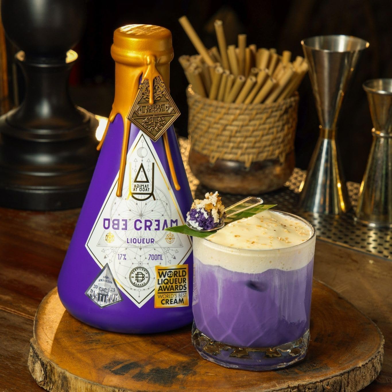 Liquore alla crema di ube – Liquore alla panna premiato con medaglia d'oro | Cremoso ed esotico con note di vaniglia e nocciola | Perfetto per cocktail, dessert e da bere liscio | 17% vol | 700 ml