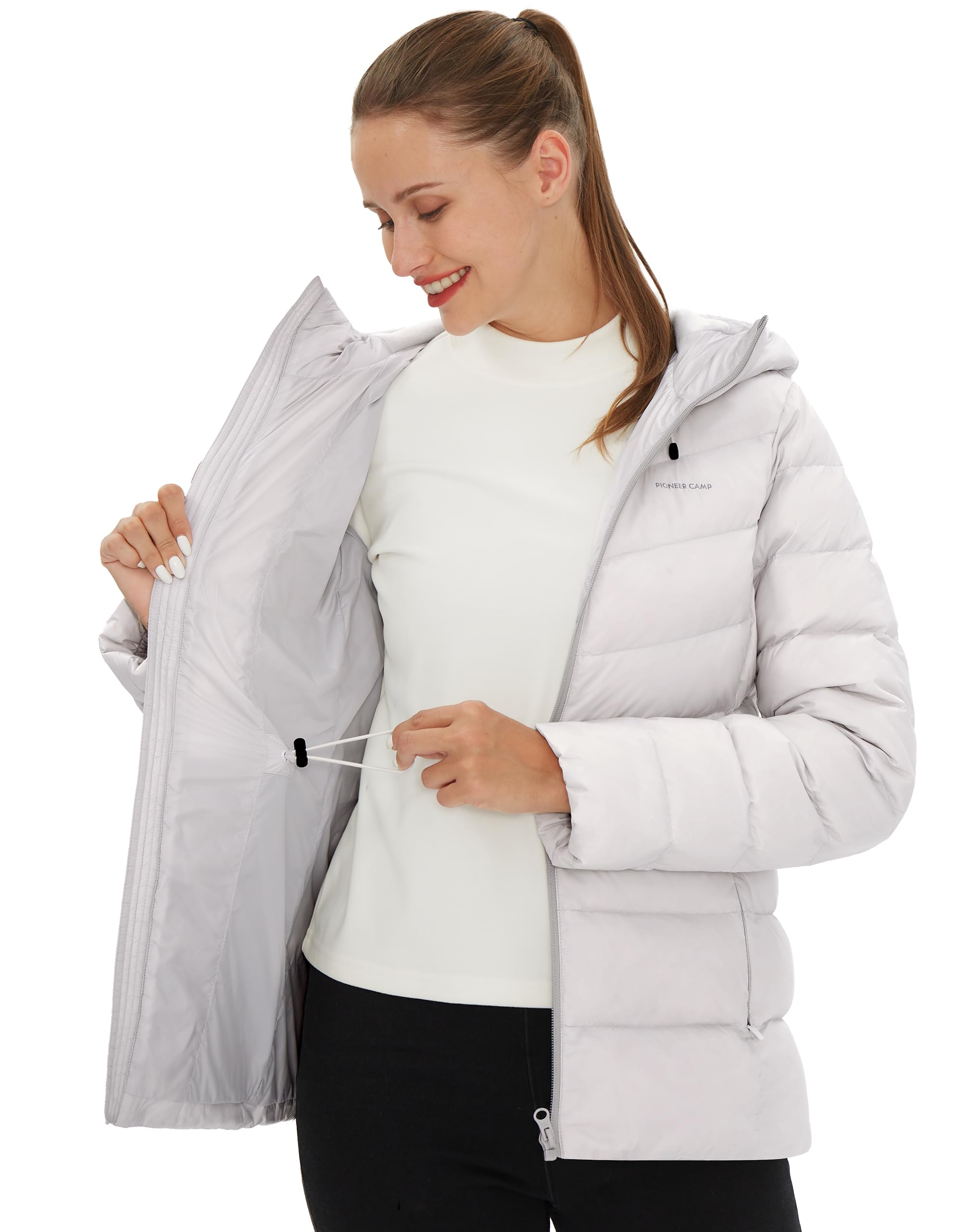 Piumino da donna leggero con cappuccio