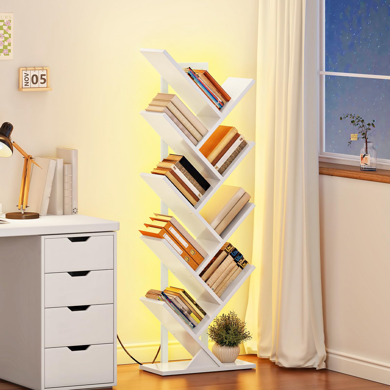 HOOBRO Librería en Forma de Árbol de 8 Niveles, Estantería Esquinera de Pie, Biblioteca Moderna con Marco de Metal para Libros, CDs, Salón, Dormitorio, Oficina, Blanco EWW08CDSJ01