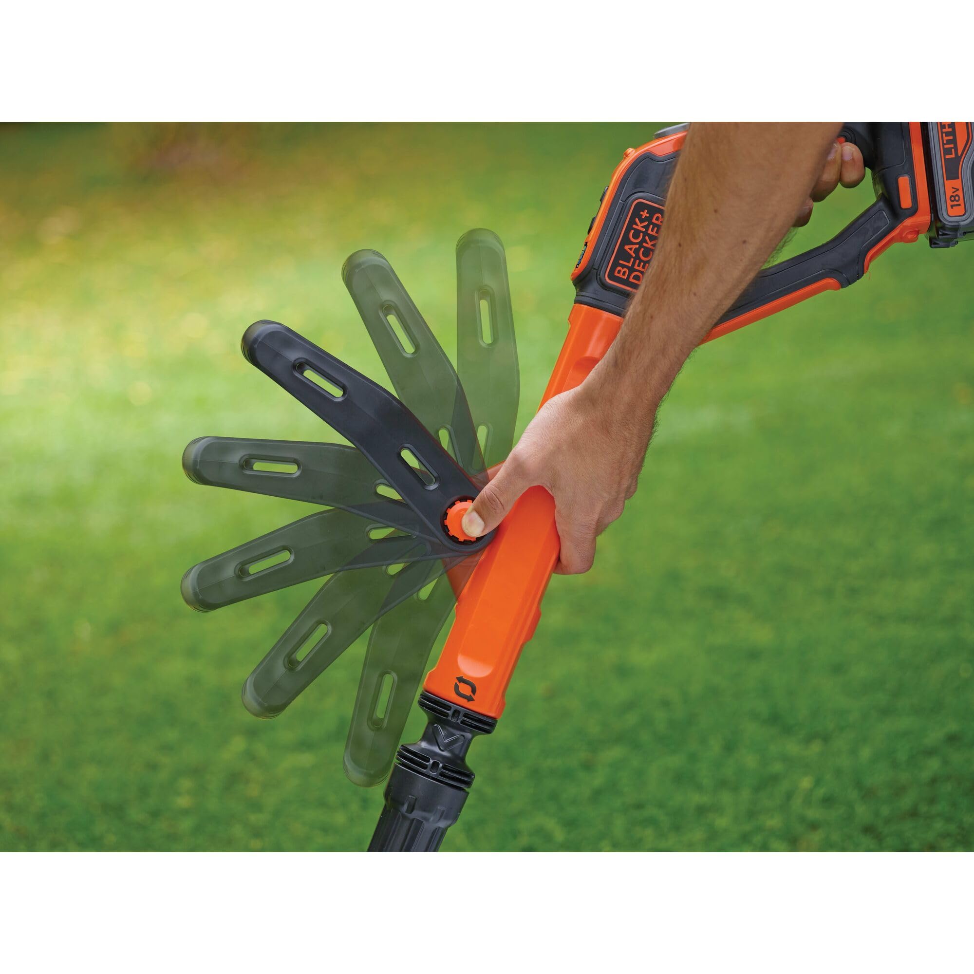BLACK+DECKER, Powercommand, Power Select, STC1840EPC Podkaszarka akumulatorowa o szerokości cięcia 30 cm, 18V, 4.0 Ah, akumulator litowo-jonowy