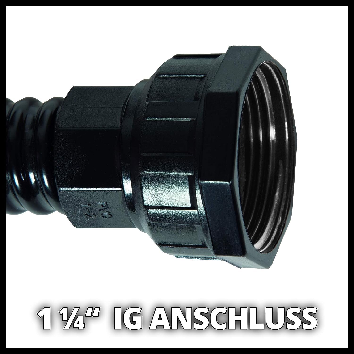 Visiter la boutique Einhell Einhell Tuyau d'aspiration noir 7 mètres avec embouts en PVC in use