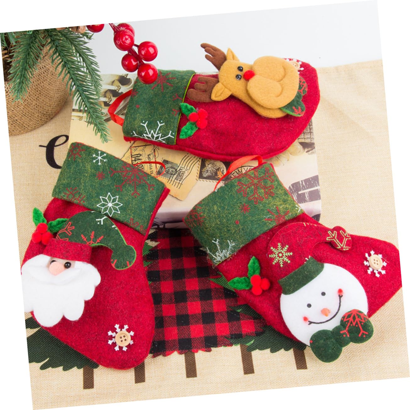 12stücke Weihnachtsstrumpf-tüten mit Anhänger Kleine Geschenktüten für Weihnachtssüßigkeiten Dekoration für Haus und Baum
