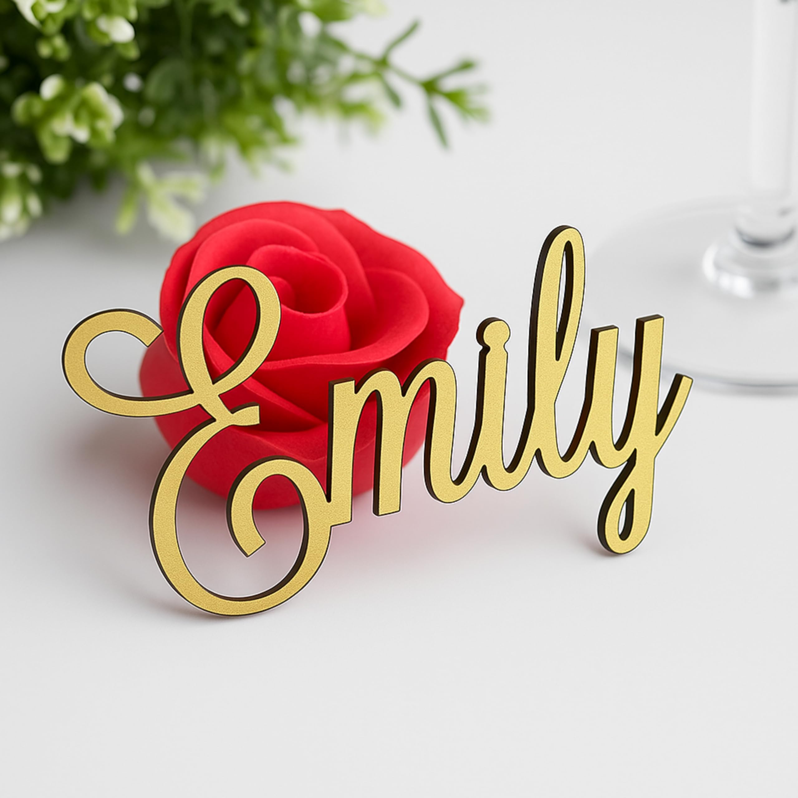 Hochzeits-Tischkarten - Platzkarten, Namensschilder, Name für Hochzeit Deko, Namensschriftzug aus Acryl - Personalisierte Namenskarten aus Holz und Acryl in Vielen Farben (100 Stück)