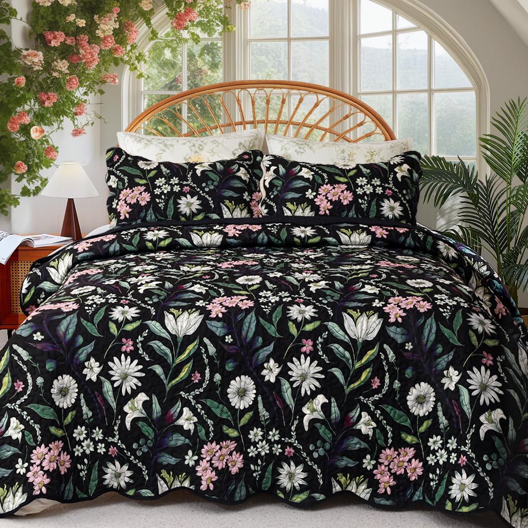EVENHUG Rose Floral Quilt Set in Black
