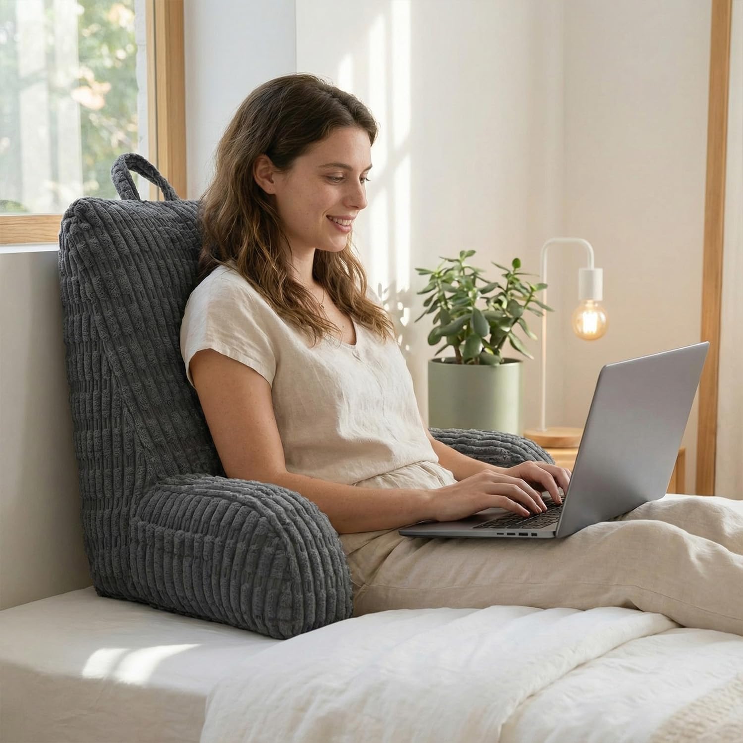 Lesekissen für Bett Und Sofa, Rückenkissen Sofa für Erwachsene mit Armlehne, RückenstüTze Abnehmbar und Waschbar, Rückenlehne zum Lesen mit Tasche für Bett, Couch, Boden, Stuhl (Dunkelgrau)