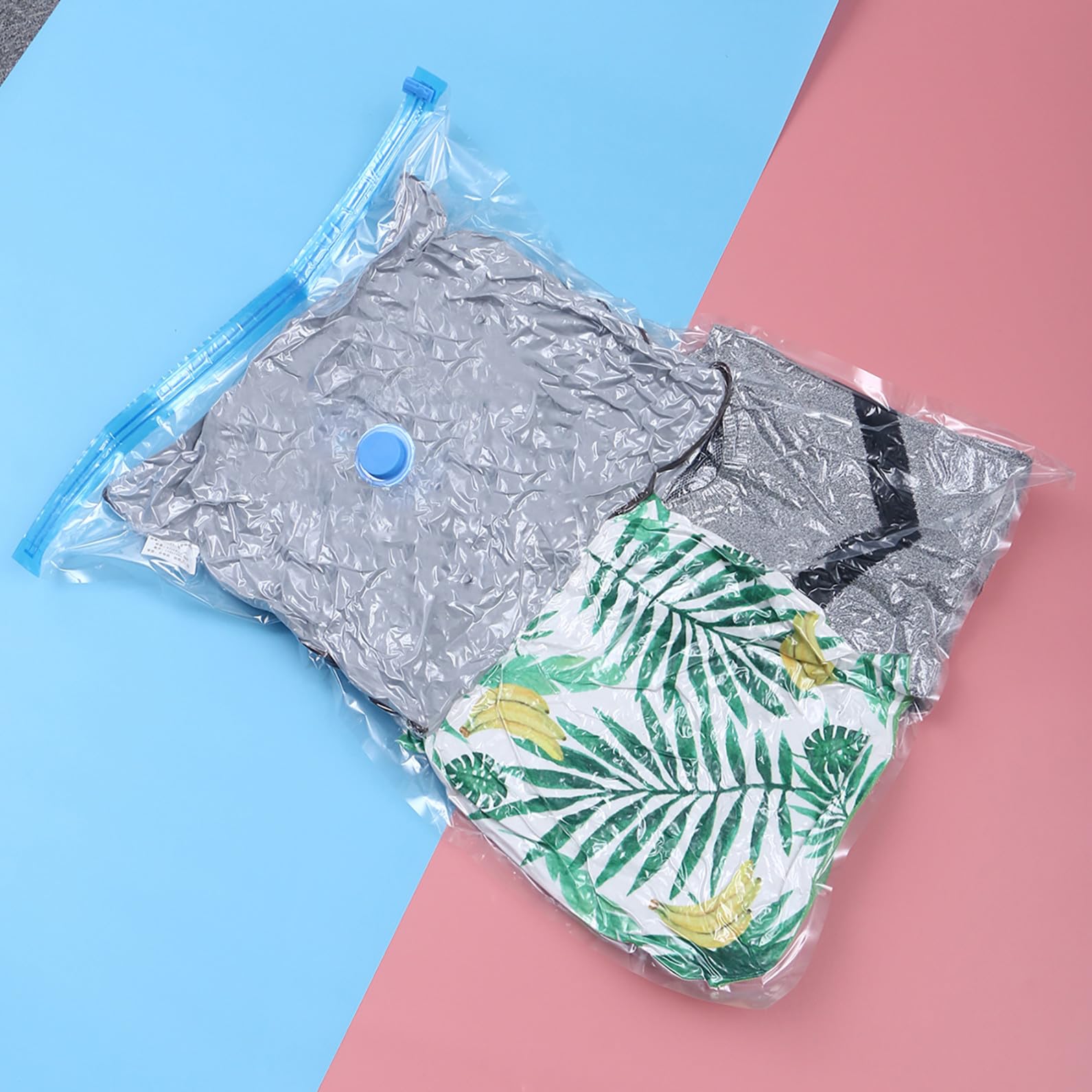 PRETYZOOM 10stücke Vakuumbeutel Faltbar Vakuumkompressionsbeutel für Kleidung und Decken Luftdichte Aufbewahrungsbeutel mit Handpumpe Platzsparender Organizer für Zuhause Zufällige Farbe