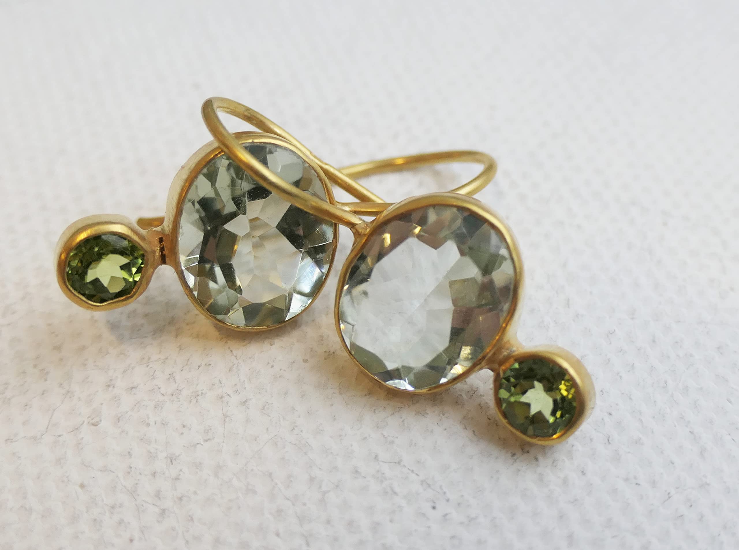 Orecchini Pendenti con Ametista Verde e Peridoto in Argento Sterling 925 Placcato Oro - Gemme Naturali Raffinate da Donna