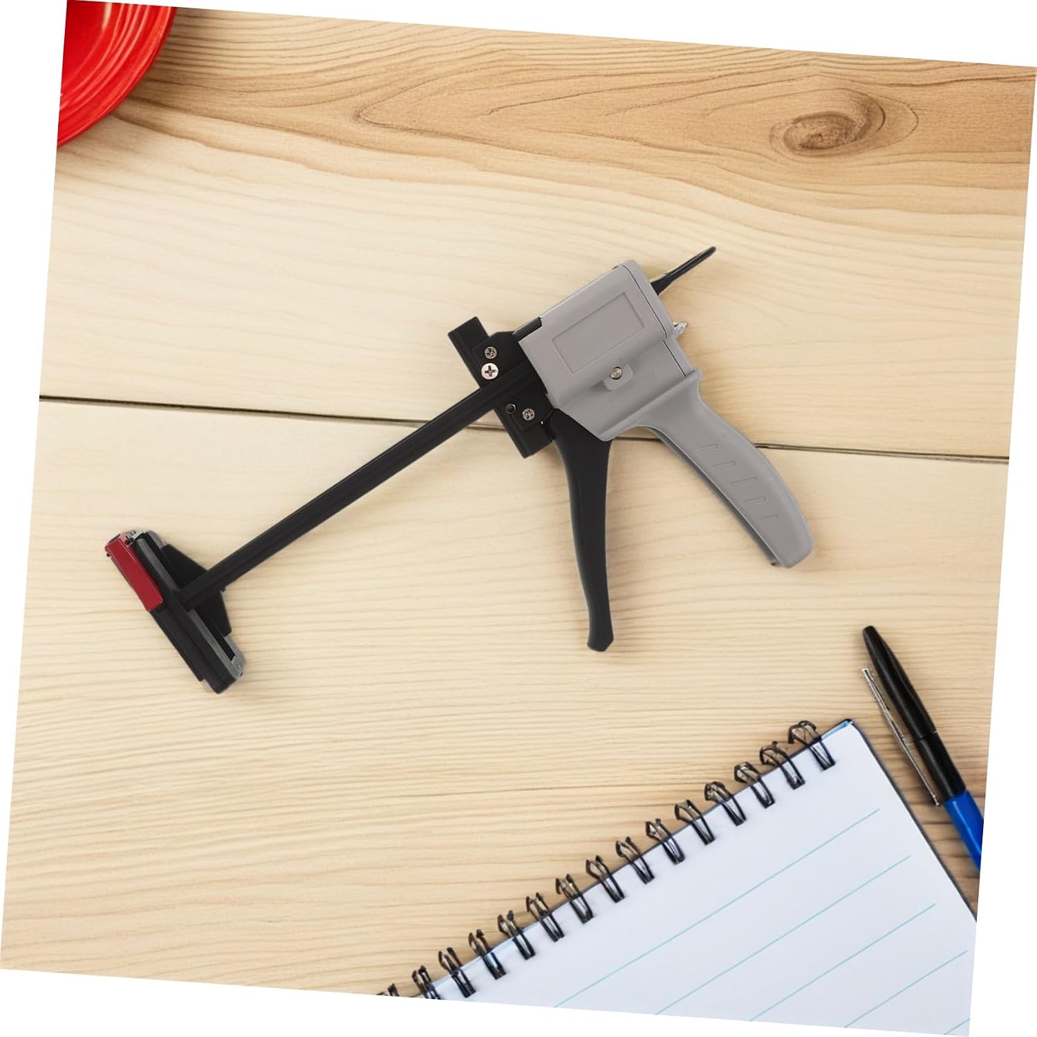 Manual Toothpaste Tube Squeezer Gun for Efficient Extraction, Robust Plastic and Metal Construction, Suitable for Composite and Plastic Tubes, for Bathroom Use