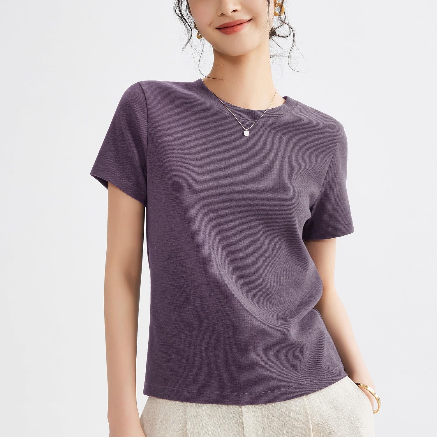 T-shirt da donna in cotone girocollo a maniche corte