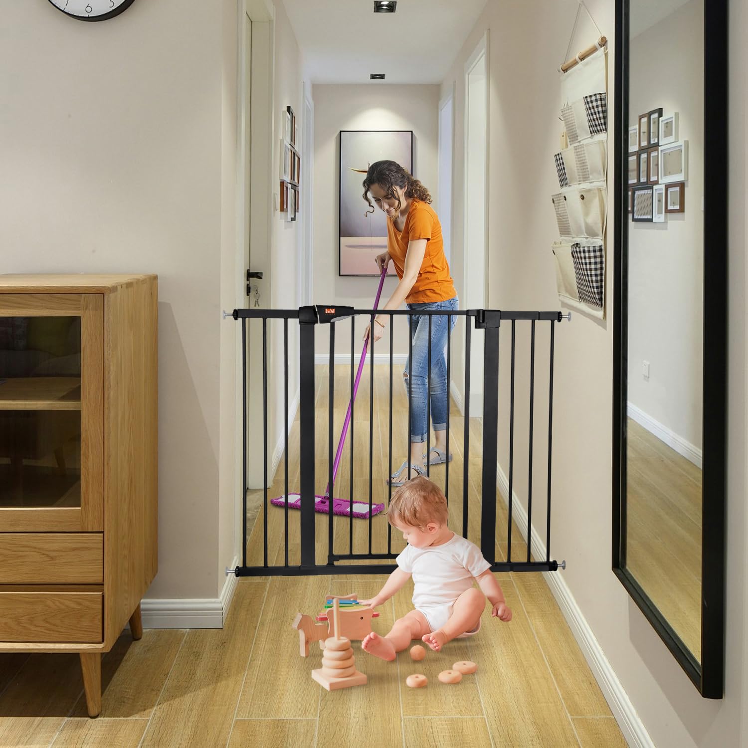 LAOYE Puerta de seguridad de 92cm altura sin taladrar, barrera para puertas 75–124cm con 3 extensiones, barrera para bebés y mascotas con cierre automático parada a 90°, para niños, perros gatos–Negro