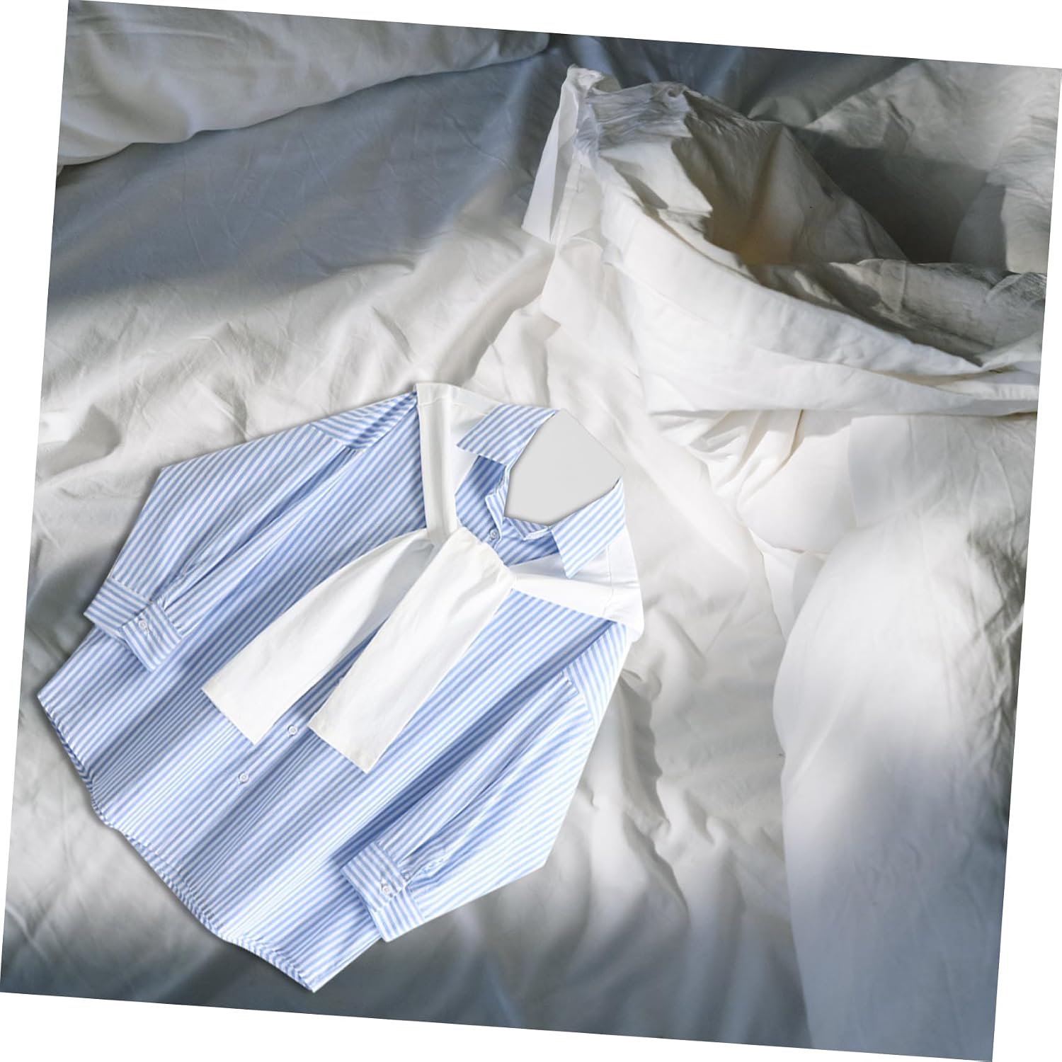 Angoily 20-Piece Shirt Folding Cardboard Inserts for T-Shirts White Cardstock Sturdy Clothing Packing Aid Easy to Use for Organizing and Storing Clothes