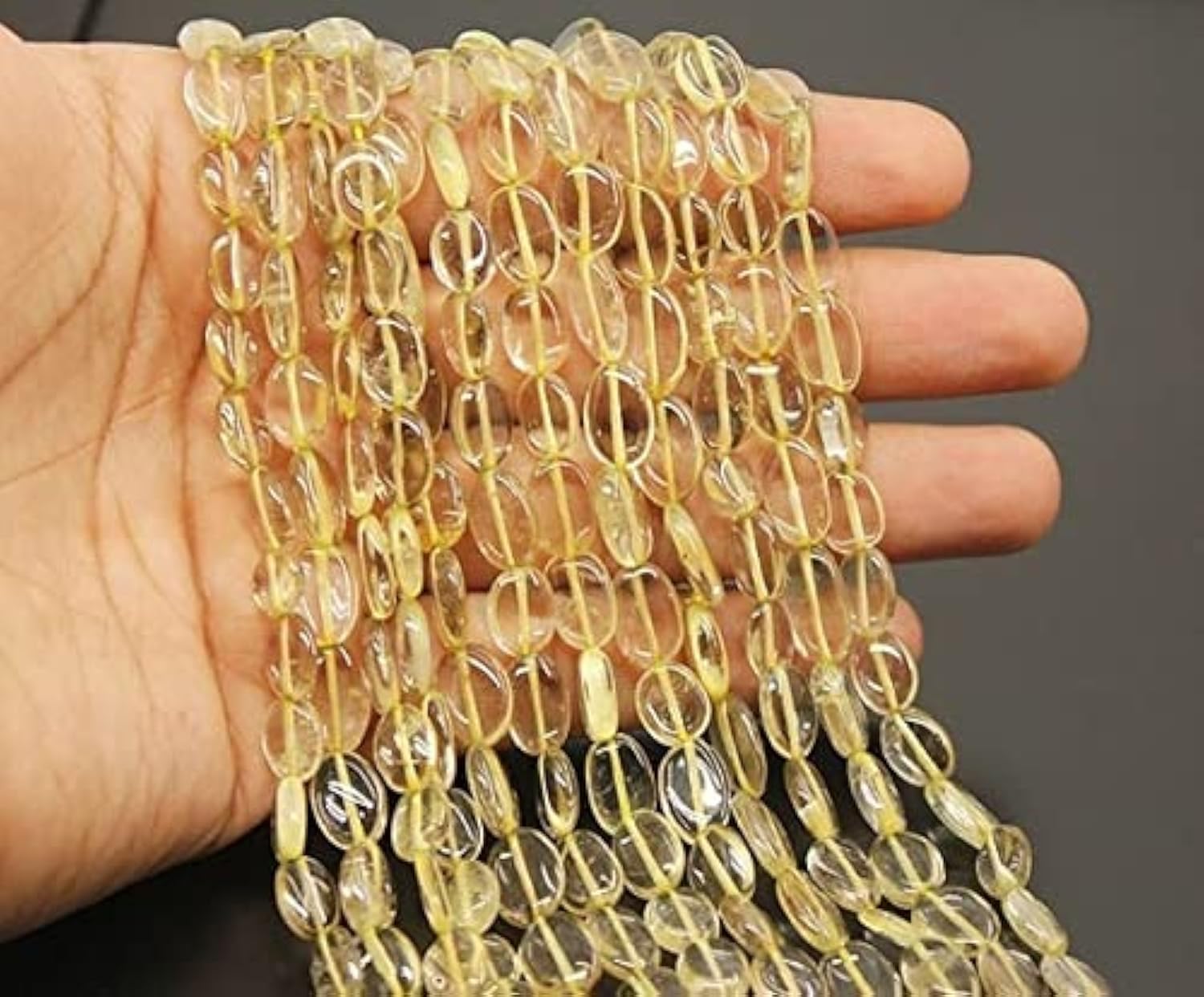 Quartz citron ovale lisse pour réparer et personnaliser vos colliers fins