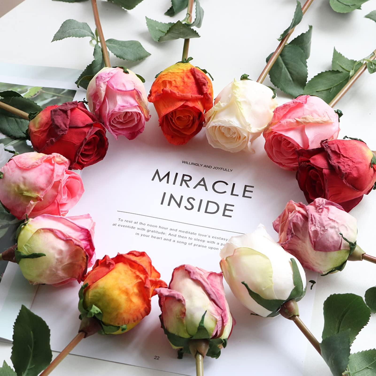Mocoosy 50 Pcs di rose rosse fiori artificiali, rose rosso scuro schiuma rose finte sfuse con stelo fiori artigianali DIY per bouquet da sposa centrotavola composizioni feste decorazioni per la casa