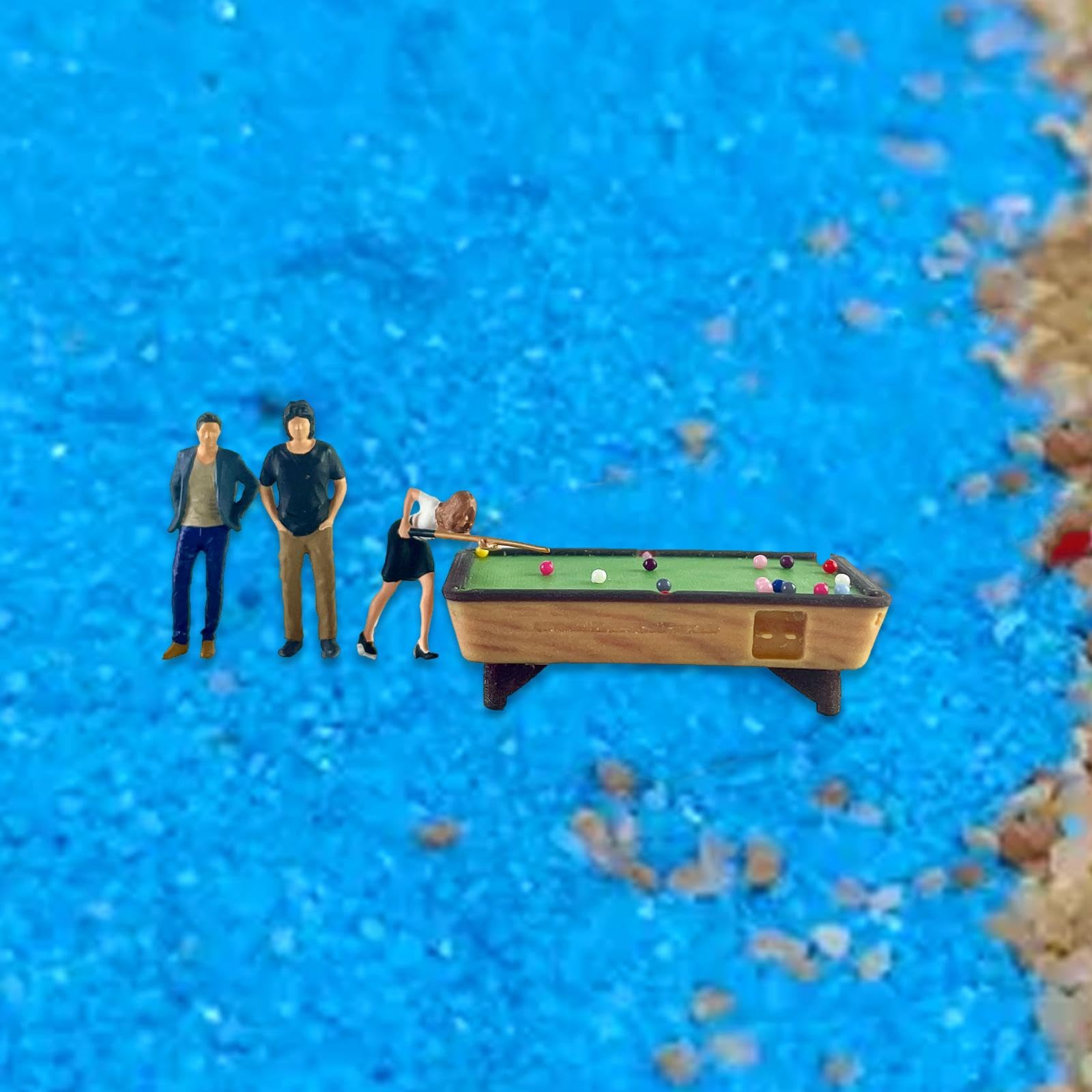 DYNWAVE Mini Billiards et 1:64 People Figure Scale DIY Projects Train Railway Layout Hand Painted Figurine Dioramas