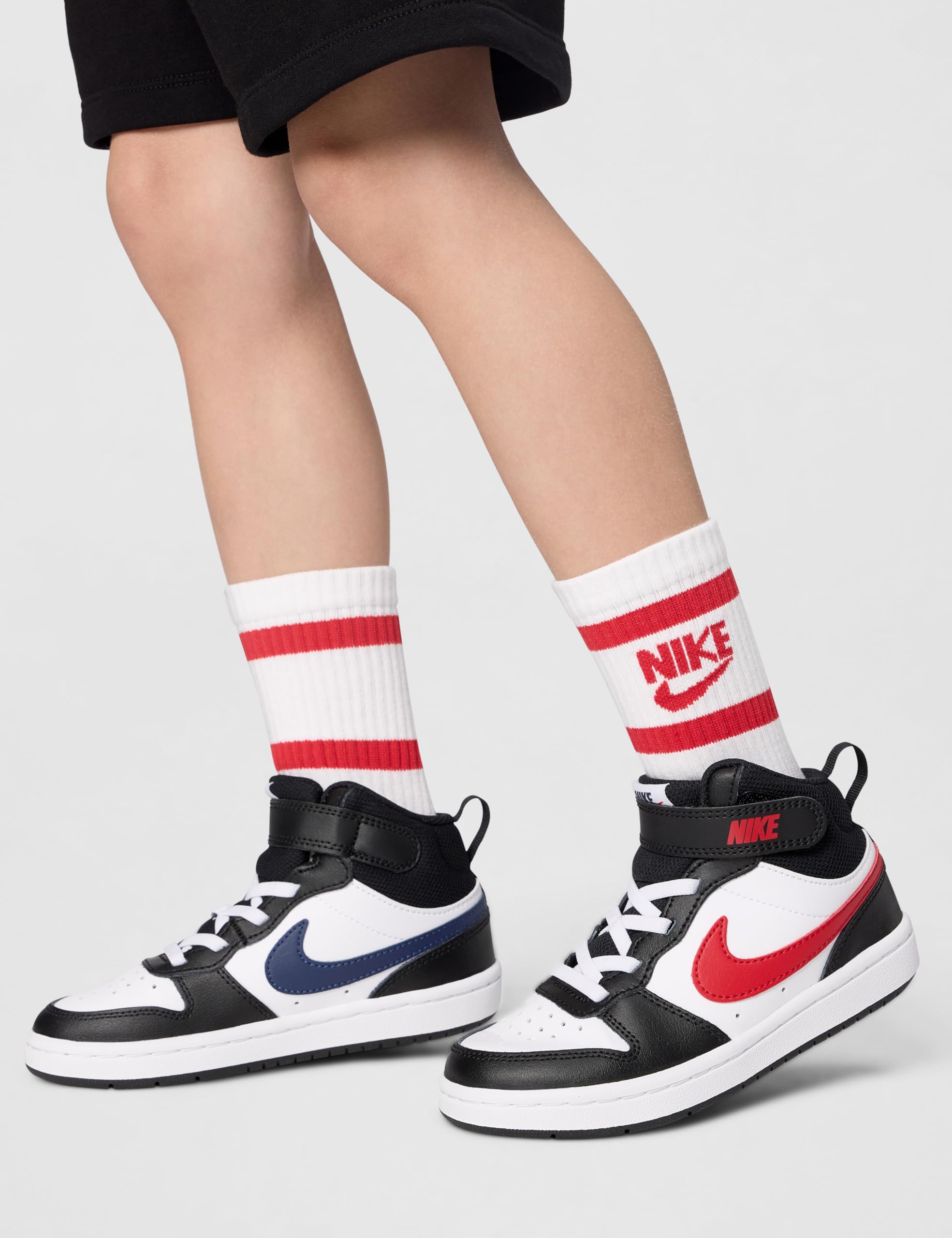 NIKE Unisex Kids Court Borough Mid 2Sneaker