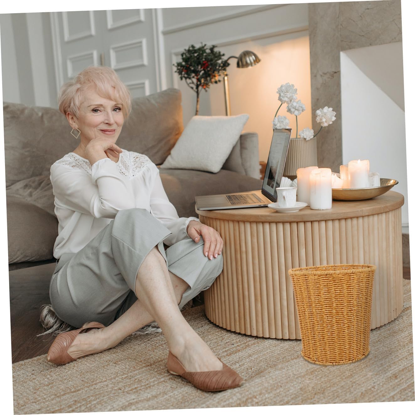 1PC Woven Storage Basket for Living Room Decorative Plastic Sundries Basket with Natural Rattan Look Multiuse Container for Home Organization for Household Storage Needs