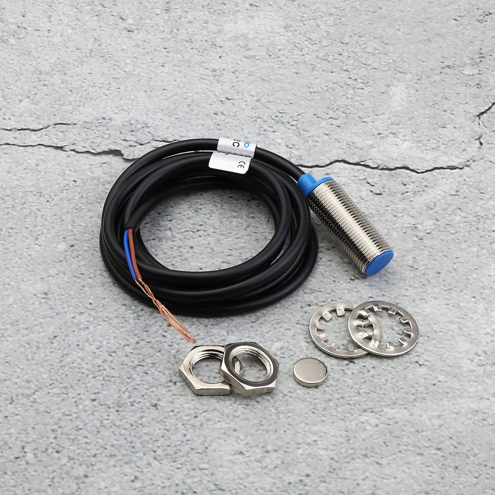 Capteur Hall NPN, DC 12V Commutateur Interrupteur de Proximité NPN à Effet Hall à 3 fils Normalement Ouvert
