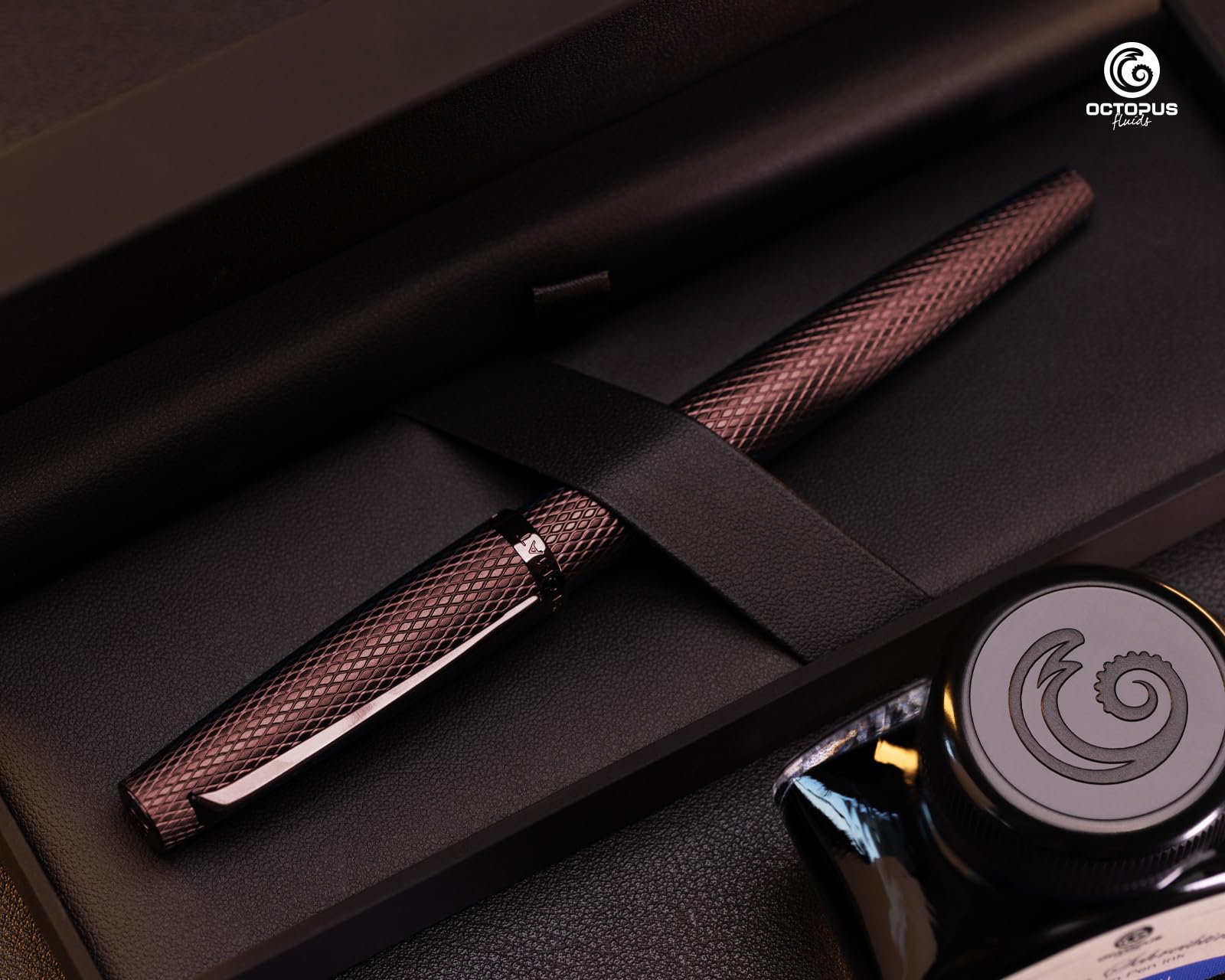 Diplomat Viper Füllhalter-Set Braun guillochiert, Tinte und Lederetui