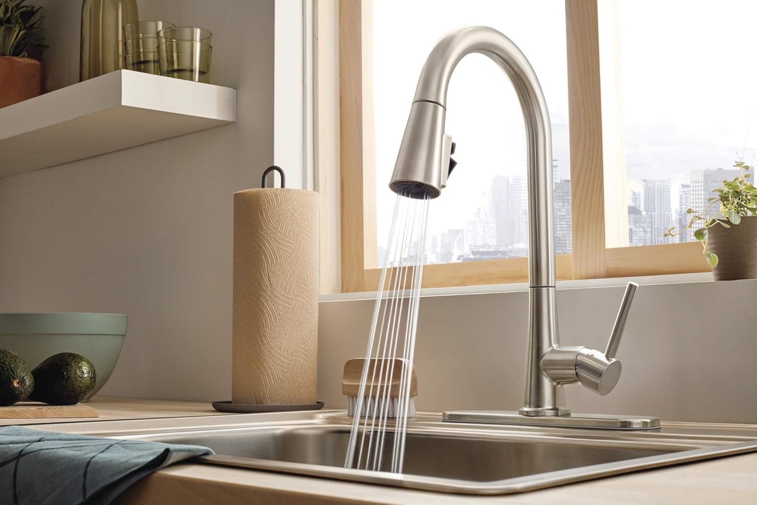 Peerless P7947LF-SS Precept Pull-Down, 1.5 GPM Flow Rate, Stainless